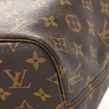 Louis Vuitton Monogram Neverfull MM 11 of 17