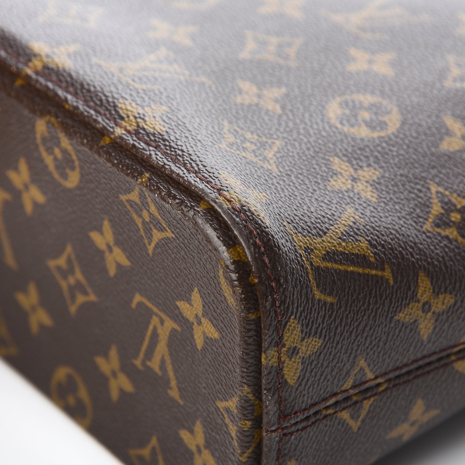 Louis Vuitton Monogram Luco 14 of 15