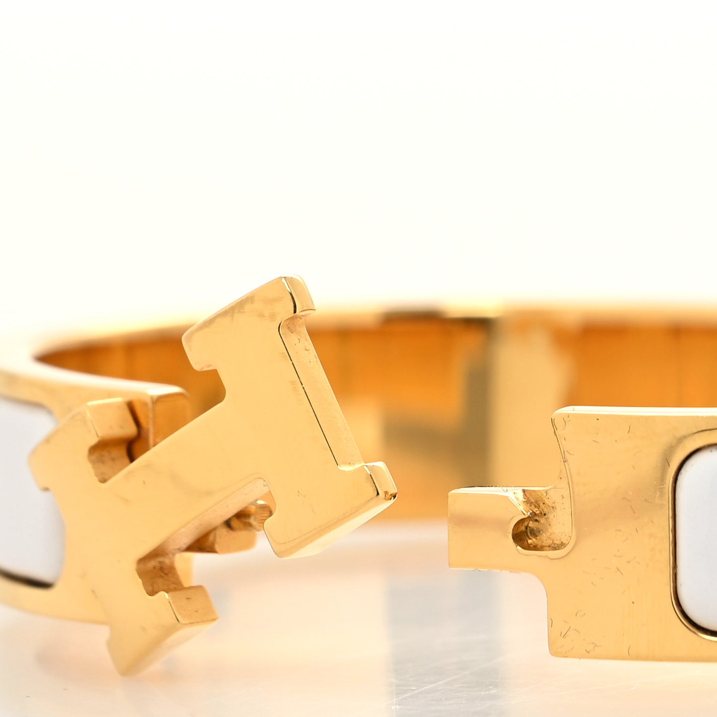Enamel Narrow Clic Clac H Bracelet PM White