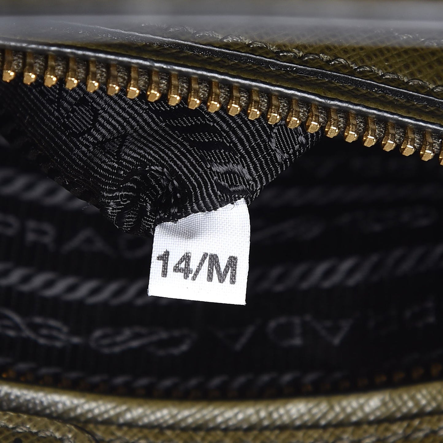 Saffiano Lux Bi-Color Medium Tote Militare Black