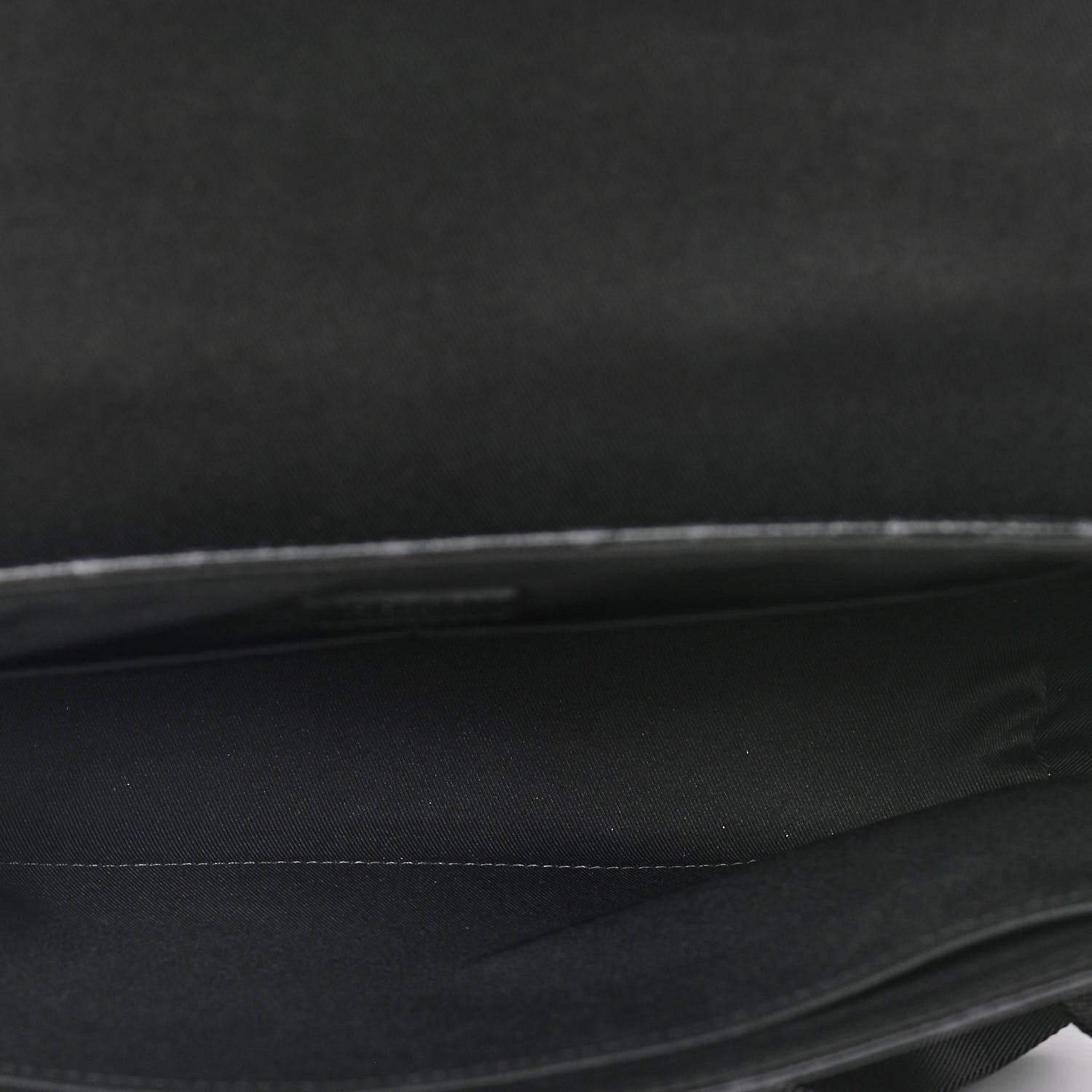 Louis Vuitton Monogram Eclipse District MM 6 of 11