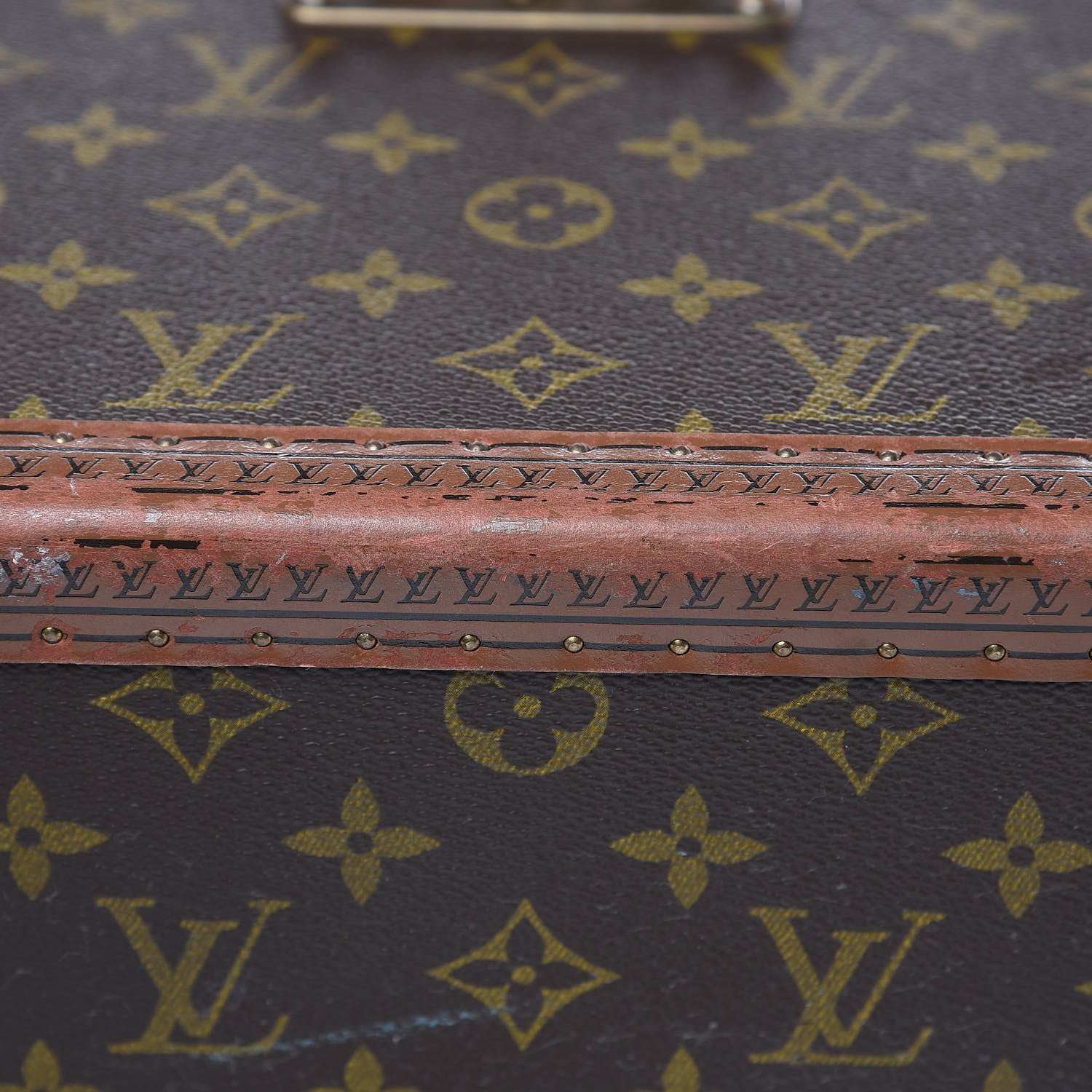 Louis Vuitton Monogram Boite Pharmacie Toiletry Case 19 of 20