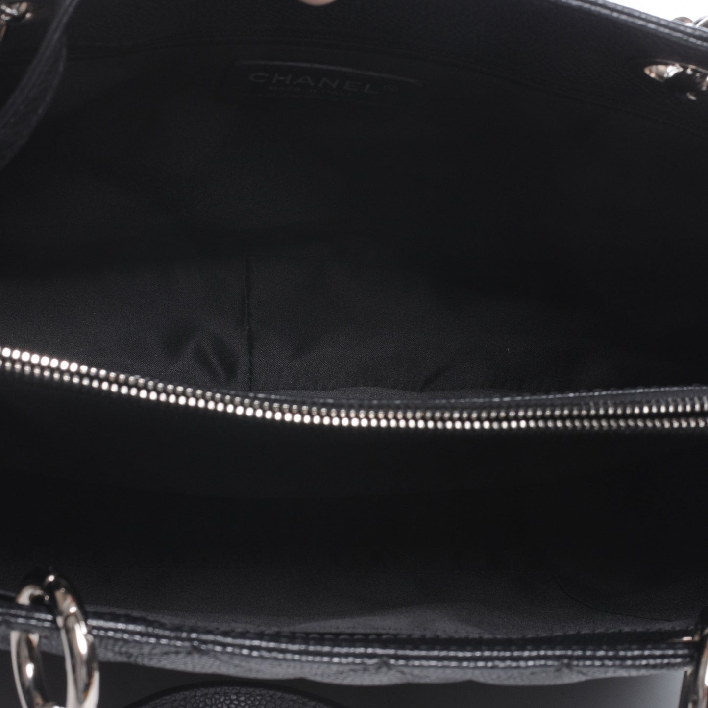 Caviar Grand Shopping Tote GST Black