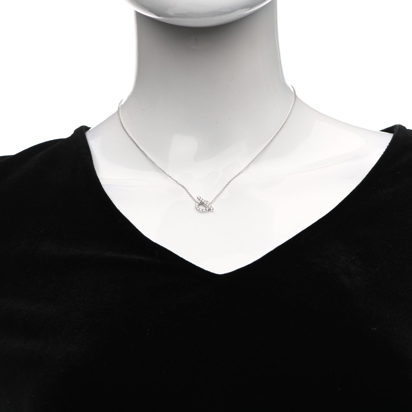 18K White Gold Diamond Finesse Pendant Necklace