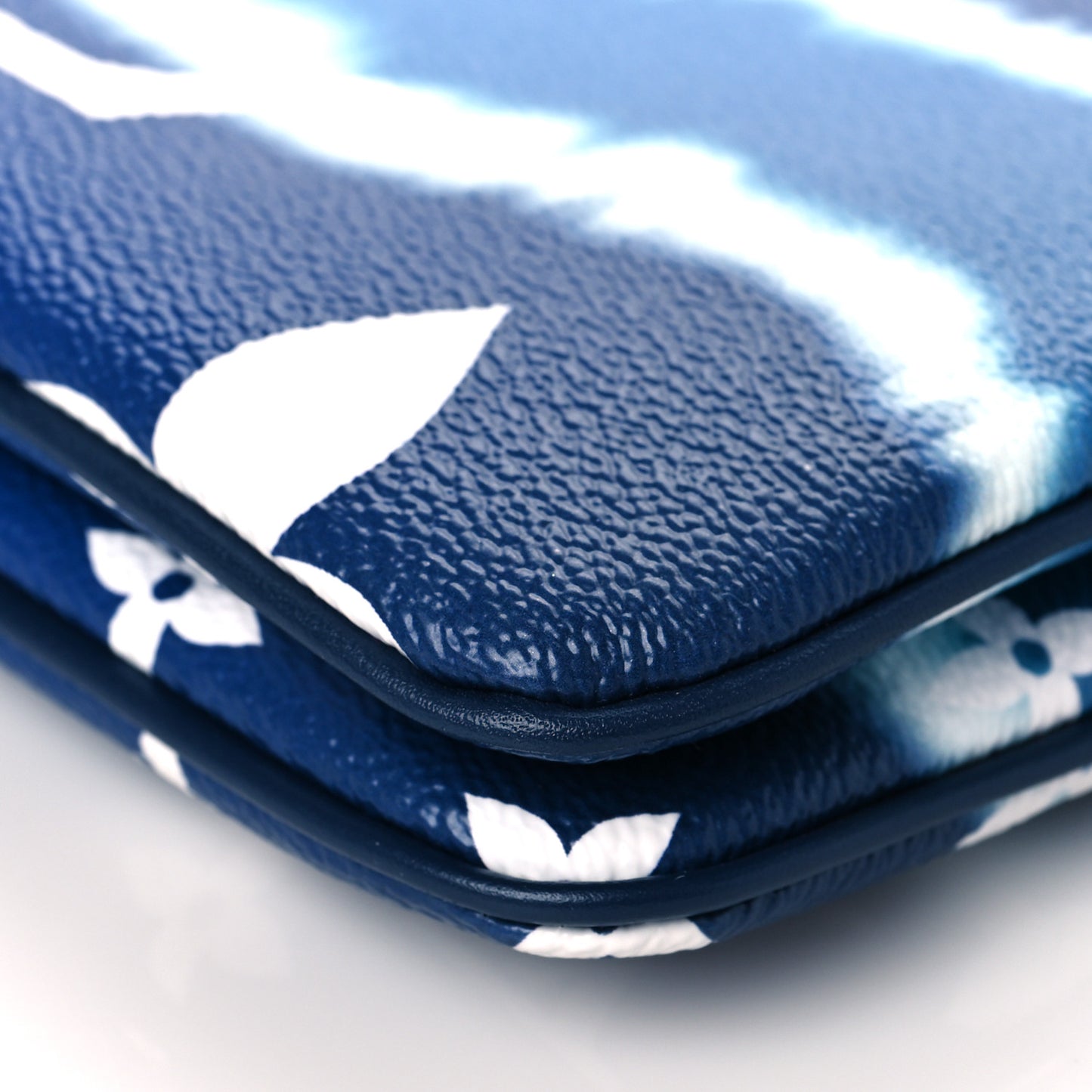 Monogram Giant Escale Double Zip Pochette Blue