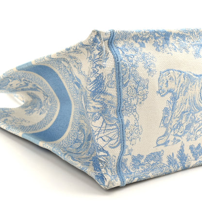 Christian Dior Canvas Embroidered Medium Dioriviera Toile De Jouy Book Tote Light Blue 8 of 10