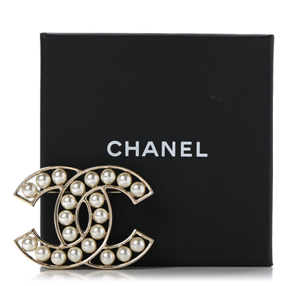 Chanel Pearl CC Brooch Light Gold 6 of 6