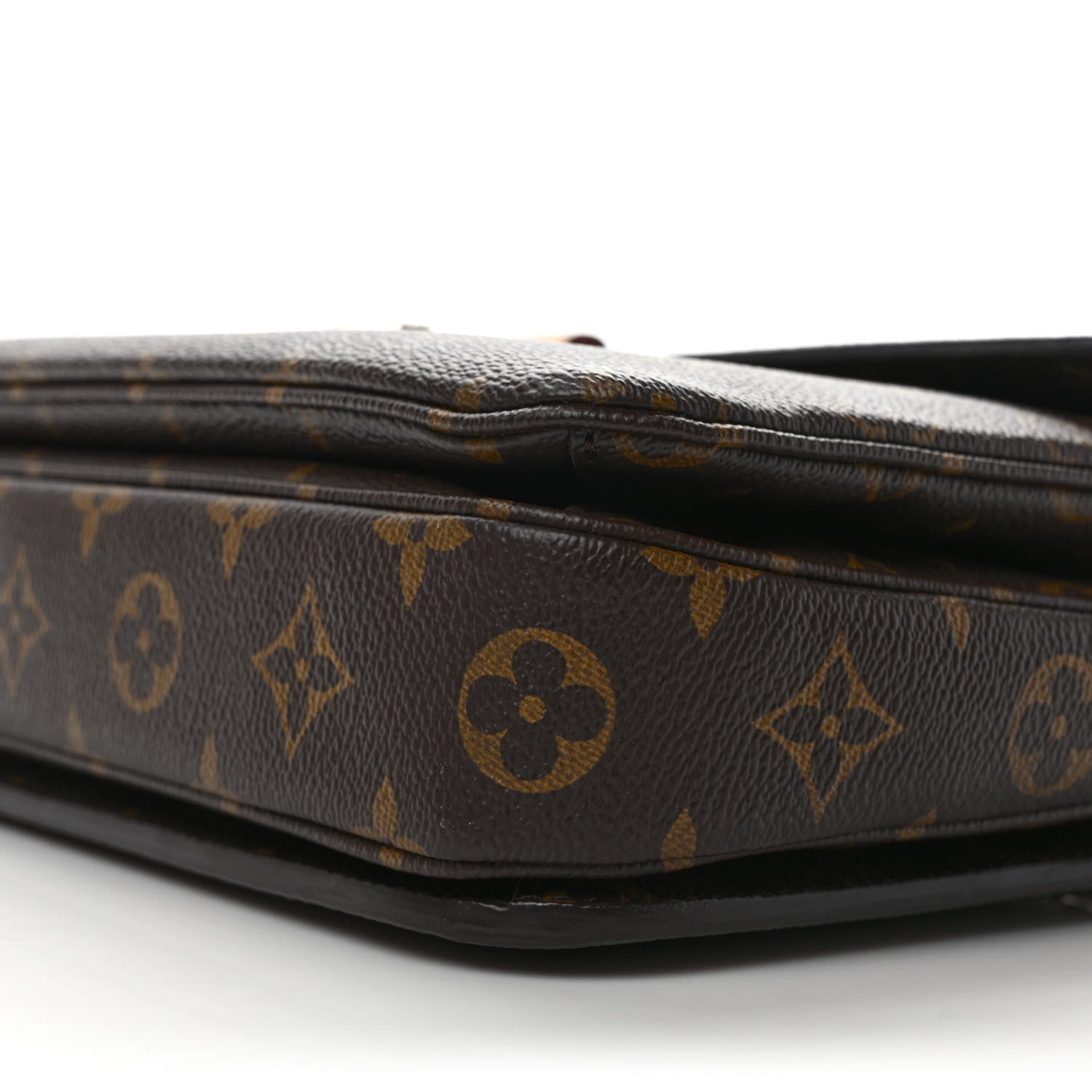 Louis Vuitton Monogram Pochette Metis 8 of 8