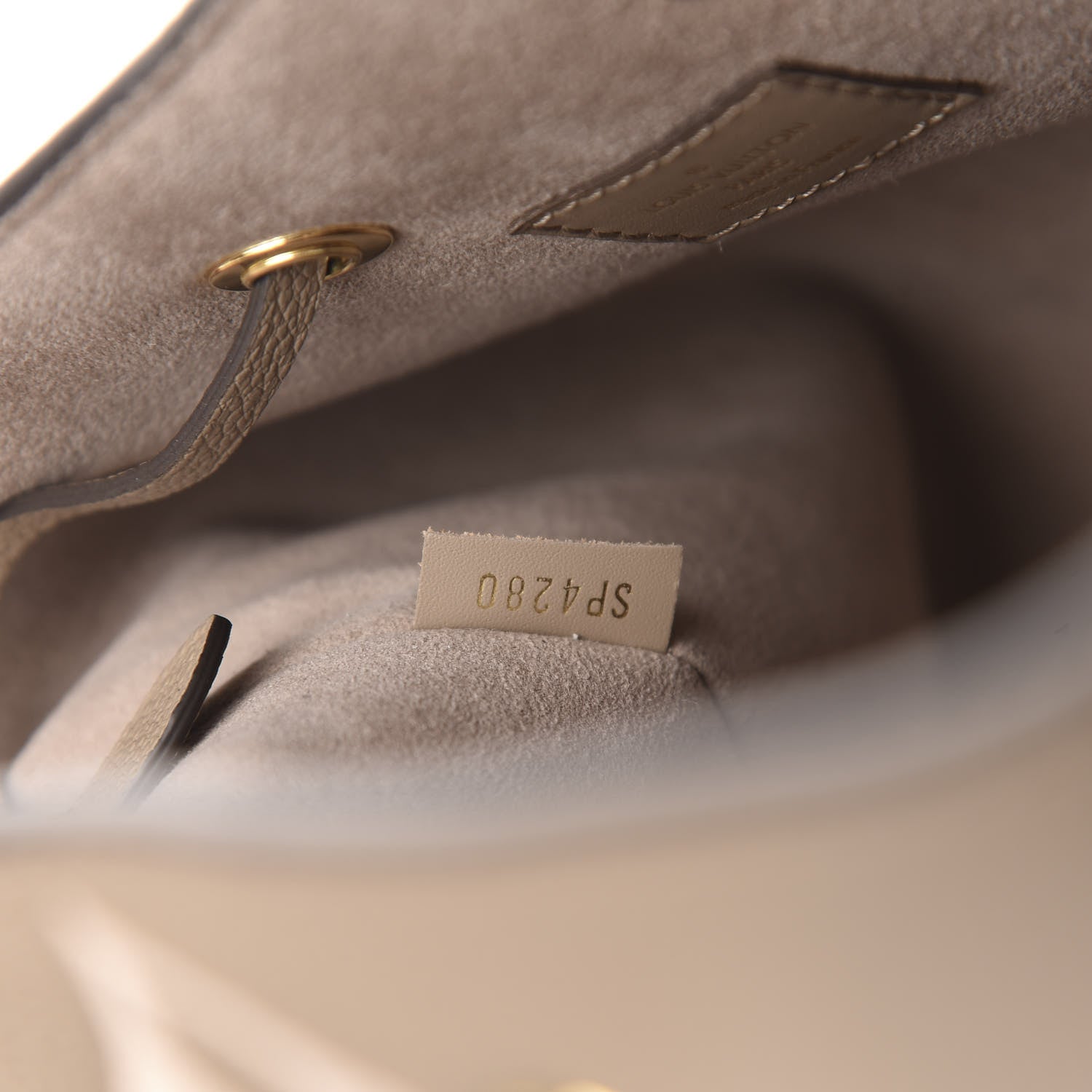 Louis Vuitton Empreinte Monogram Giant Neonoe MM Tourterelle Creme 10 of 11