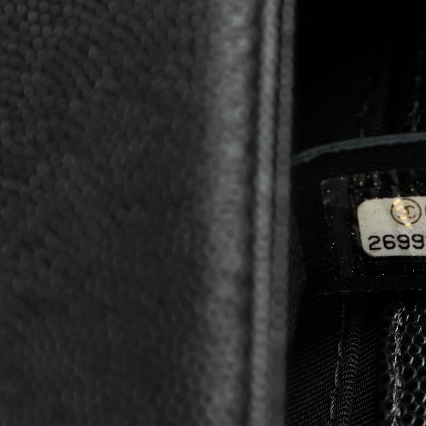 Caviar Quilted Medium Boy Flap Black
