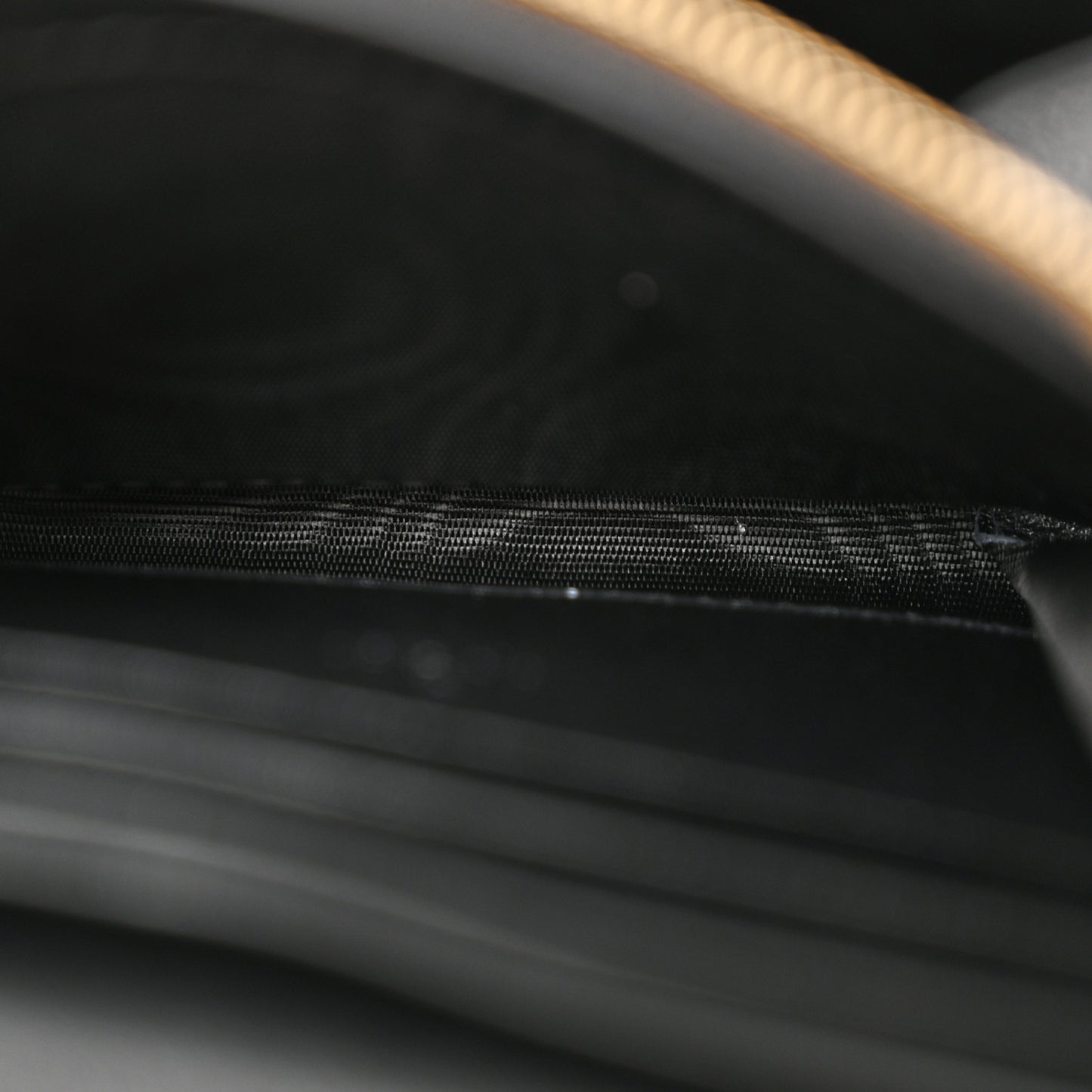 Roxy Calfskin Medium Blondie Chain Wallet Black