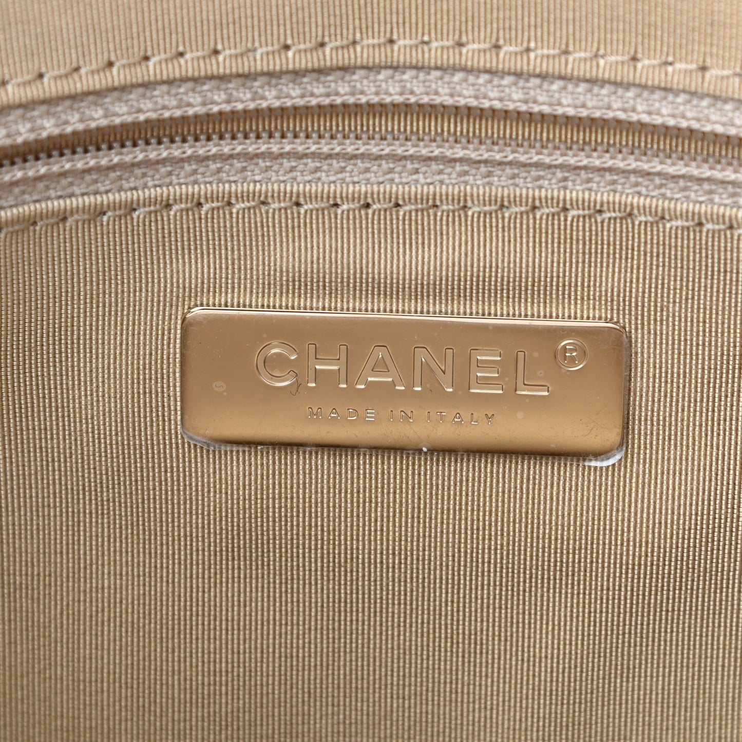 Glazed Calfskin Quilted State Of The Art Hobo White