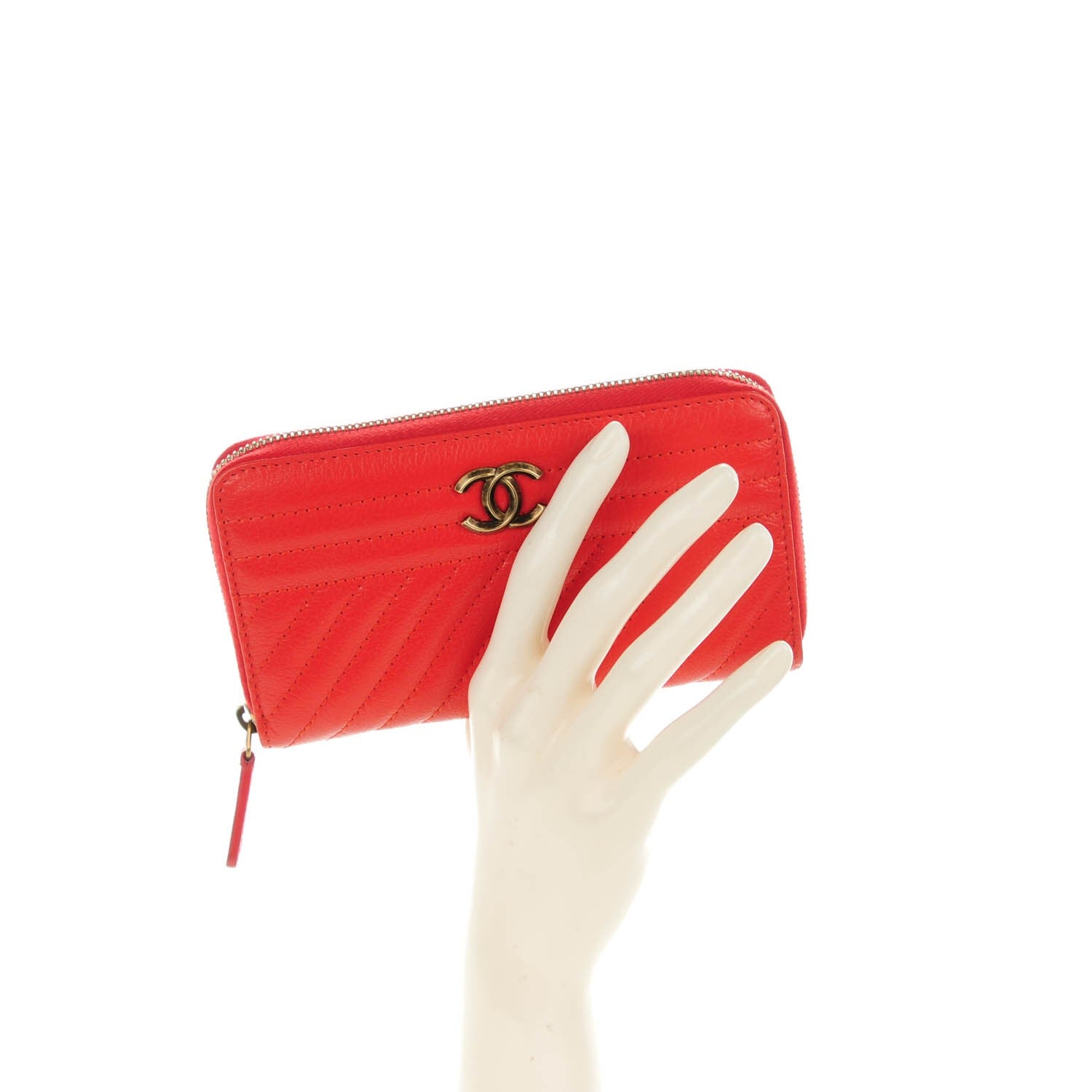 Chanel Shiny Goatskin Diagonal Quilted Small Zip Around Wallet Red 2 of 8