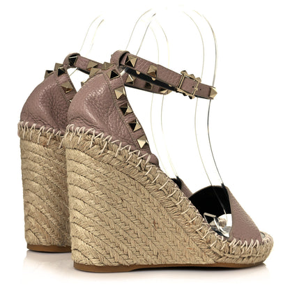 Valentino Garavani Grained Calfskin Rockstud Ankle Strap Espadrille 15/105mm Wedge Sandals 35 Poudre Natural 4 of 8