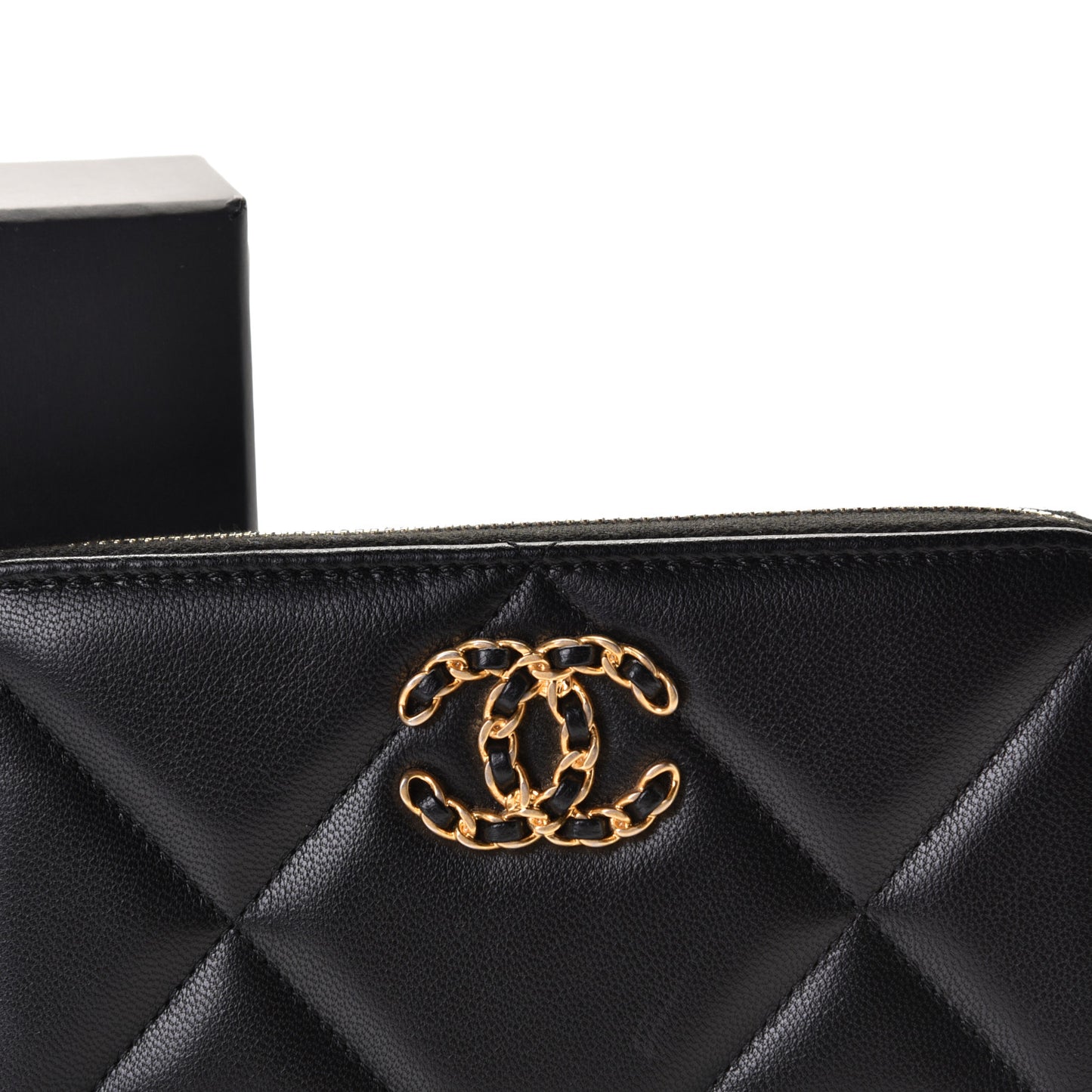Shiny Goatskin Quilted Chanel 19 Long Zipped Around Wallet Black
