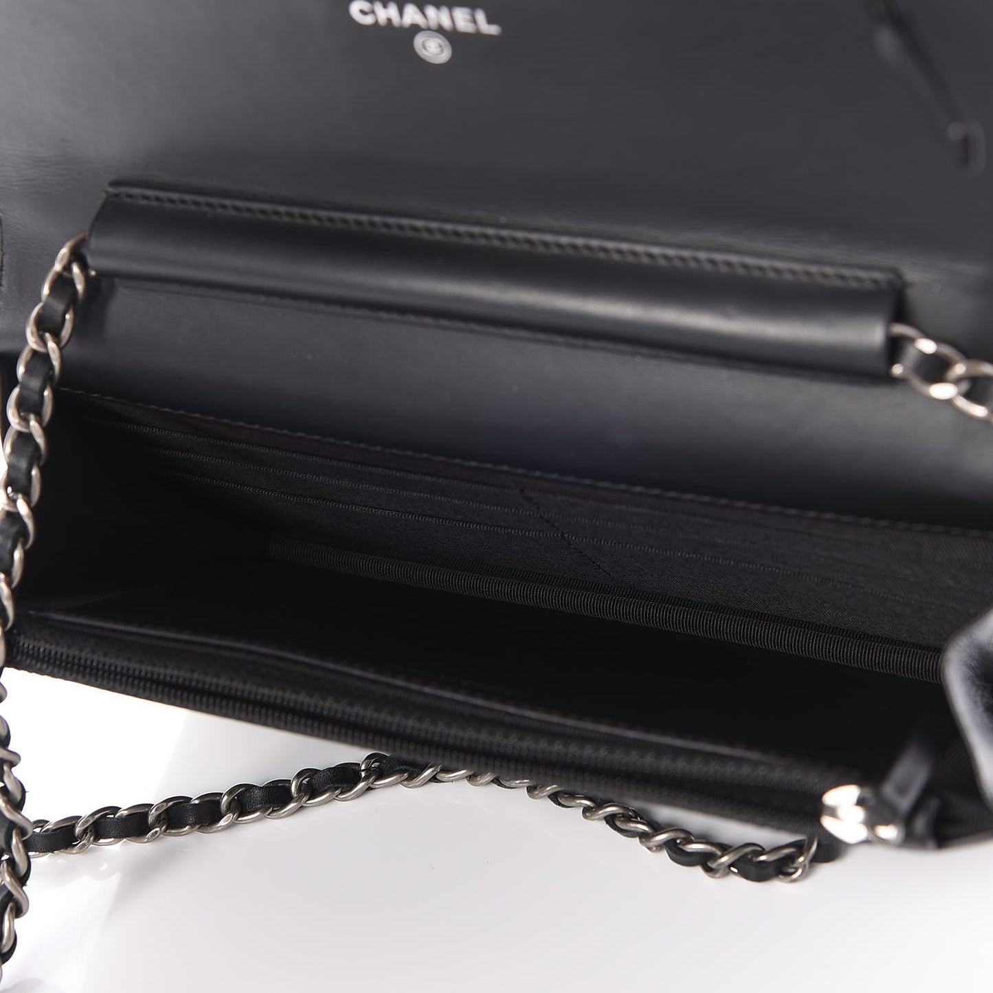 Patent Goatskin Quilted Paris Dallas Wallet On Chain WOC Black