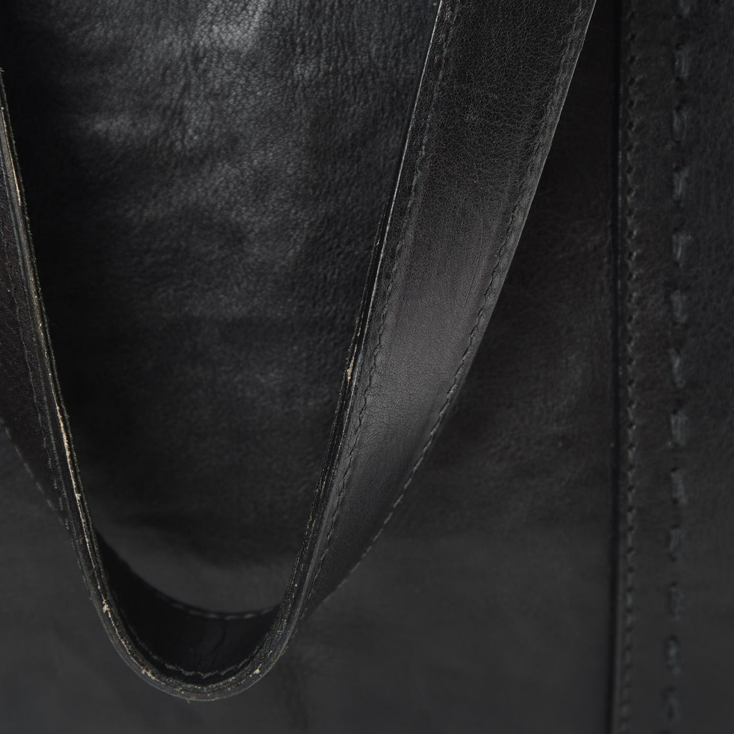 Calfskin Large Muse Black