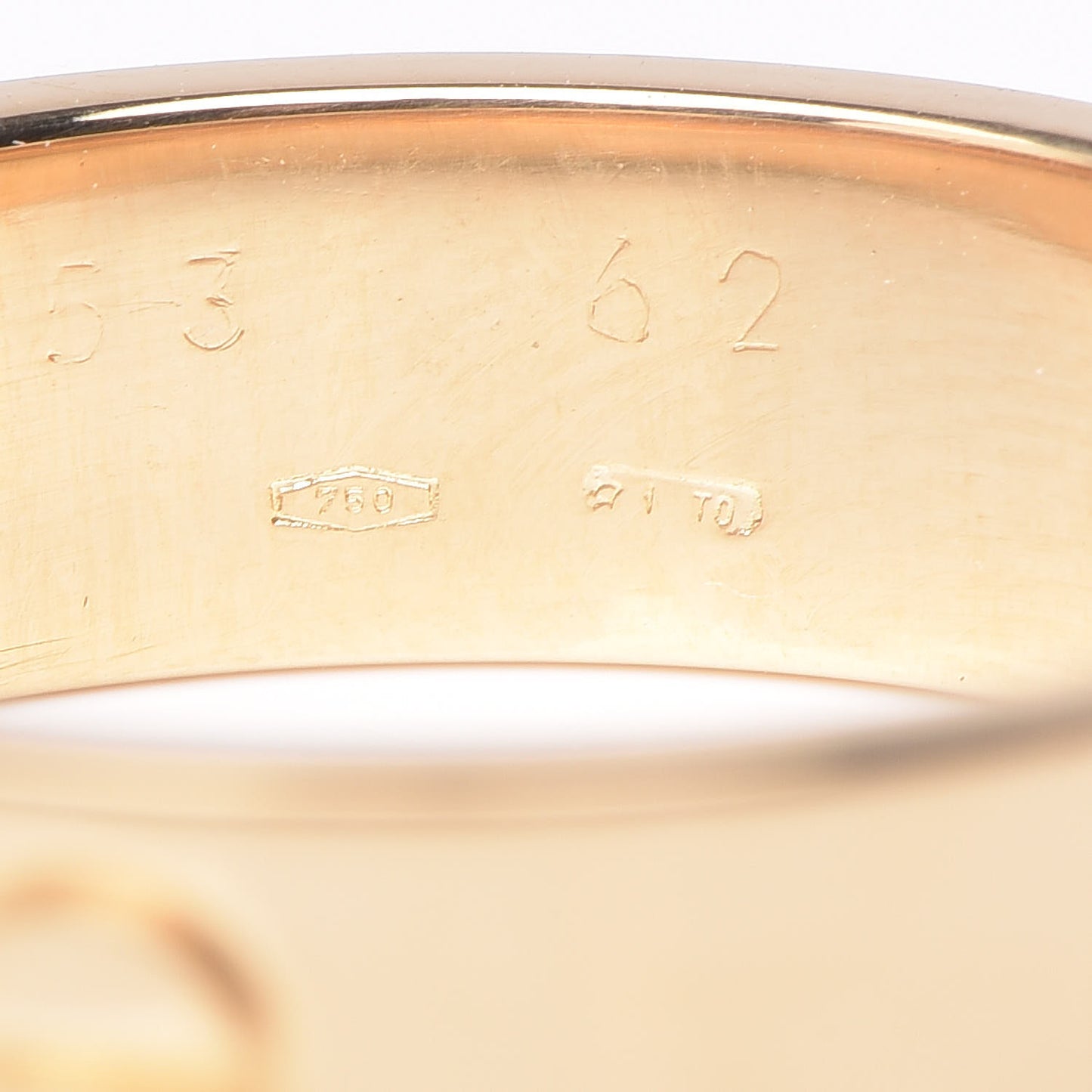 18K Yellow Gold 5.5mm LOVE Ring 62 10