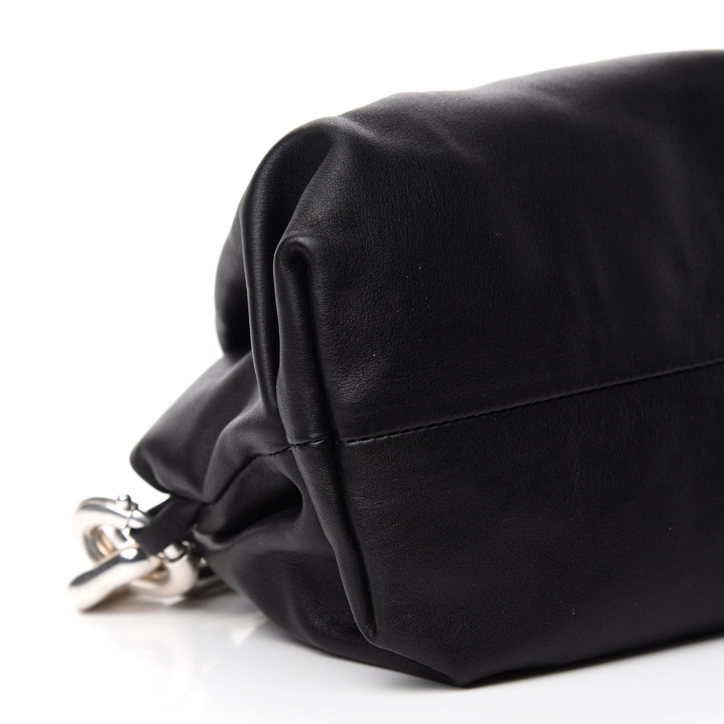 Calfskin The Pouch Chain Black