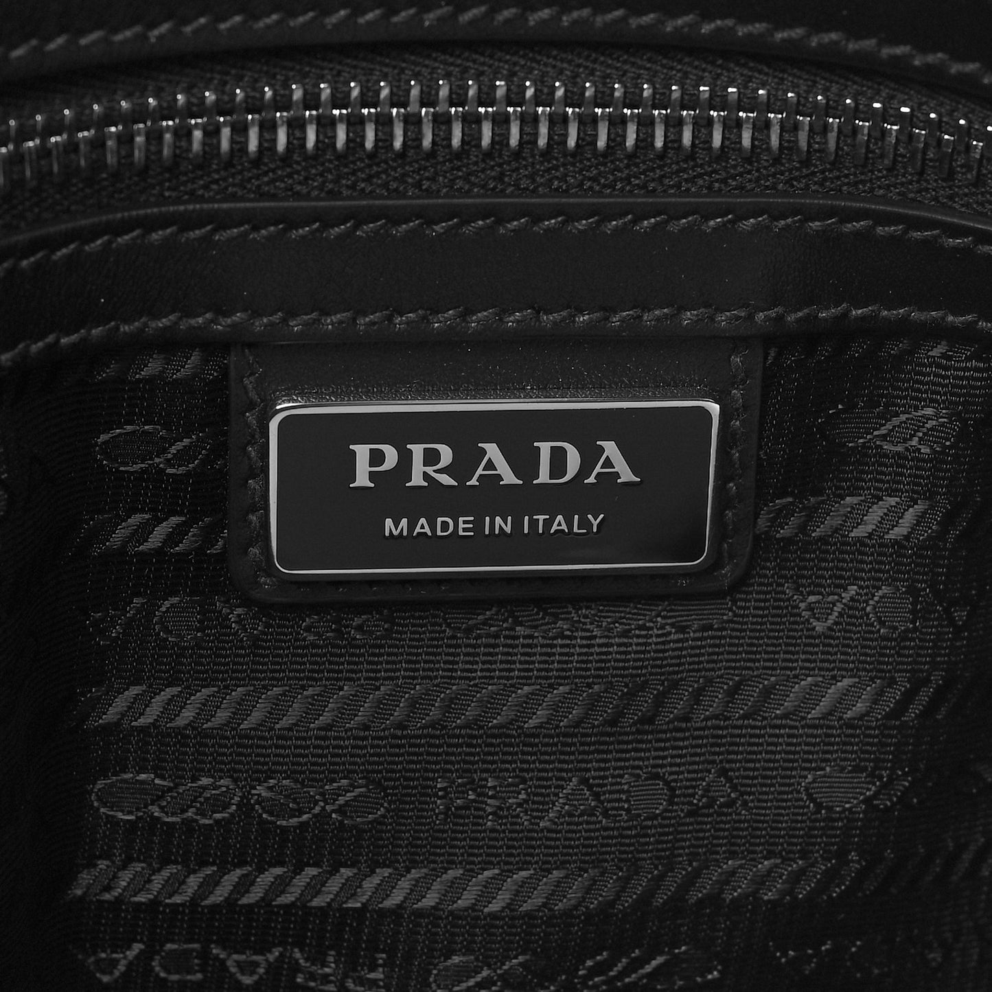 Vitello Daino Triangle Shoulder Bag Black