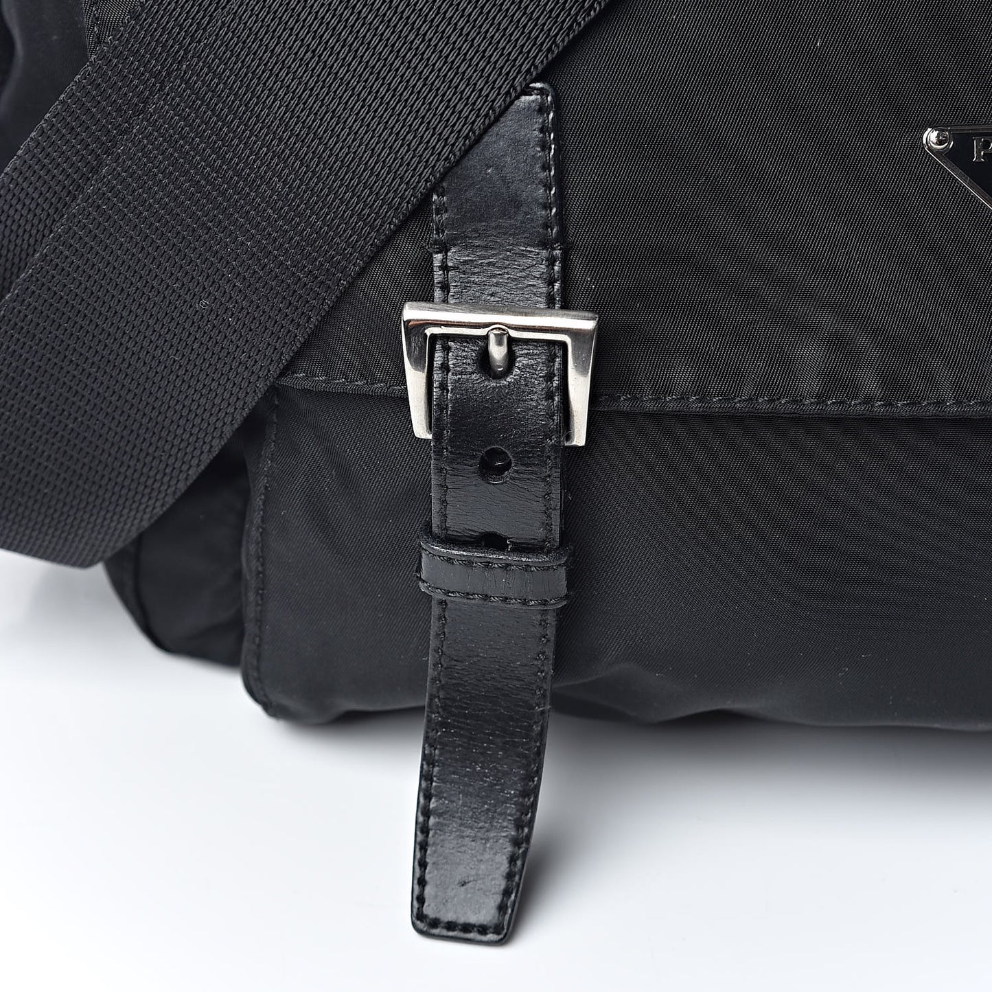 Nylon Vela Sport Messenger Bag Black