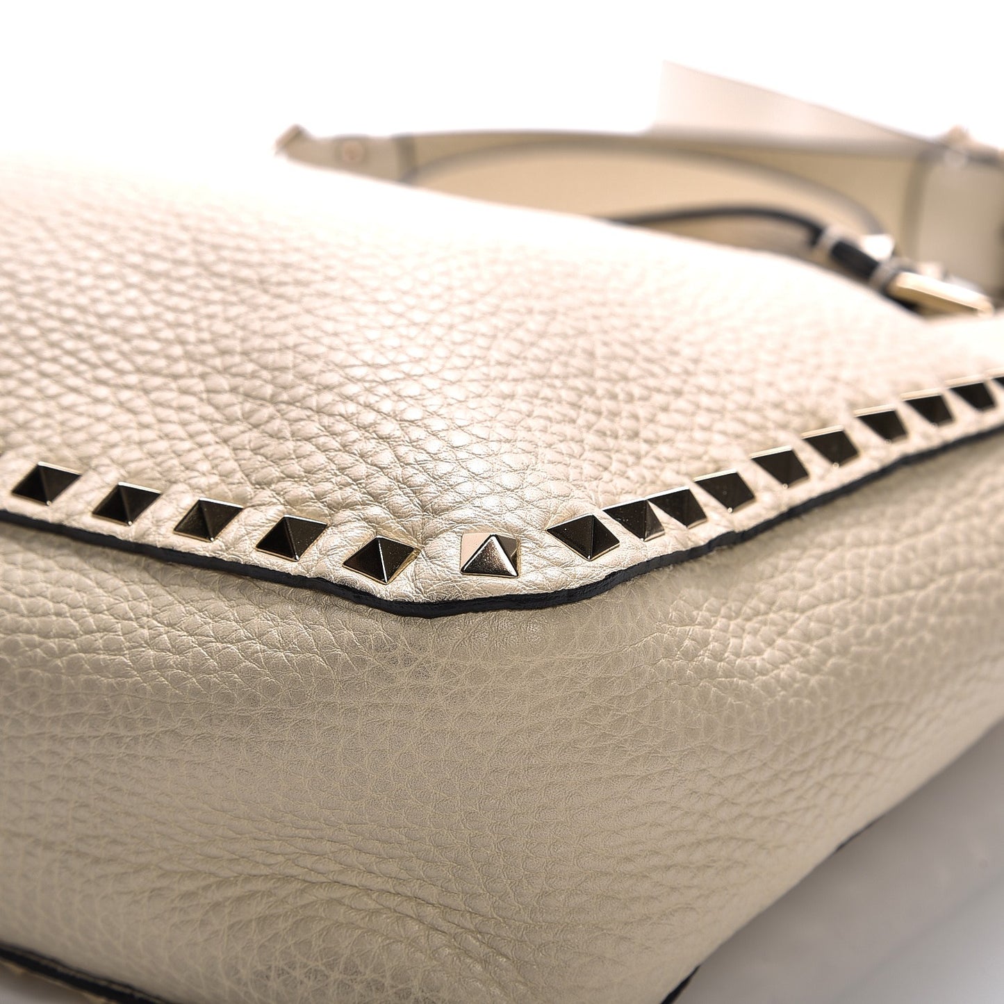 Pebbled Calfskin Small Rockstud Flip-Lock Messenger Bag Light Ivory