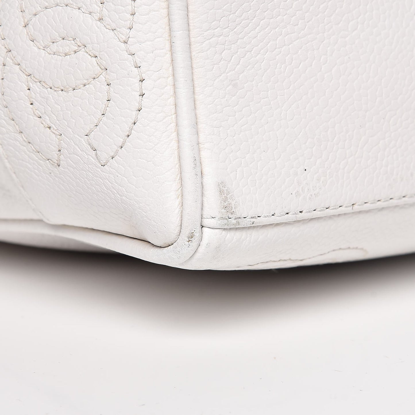 Caviar CC Shoulder Bag White