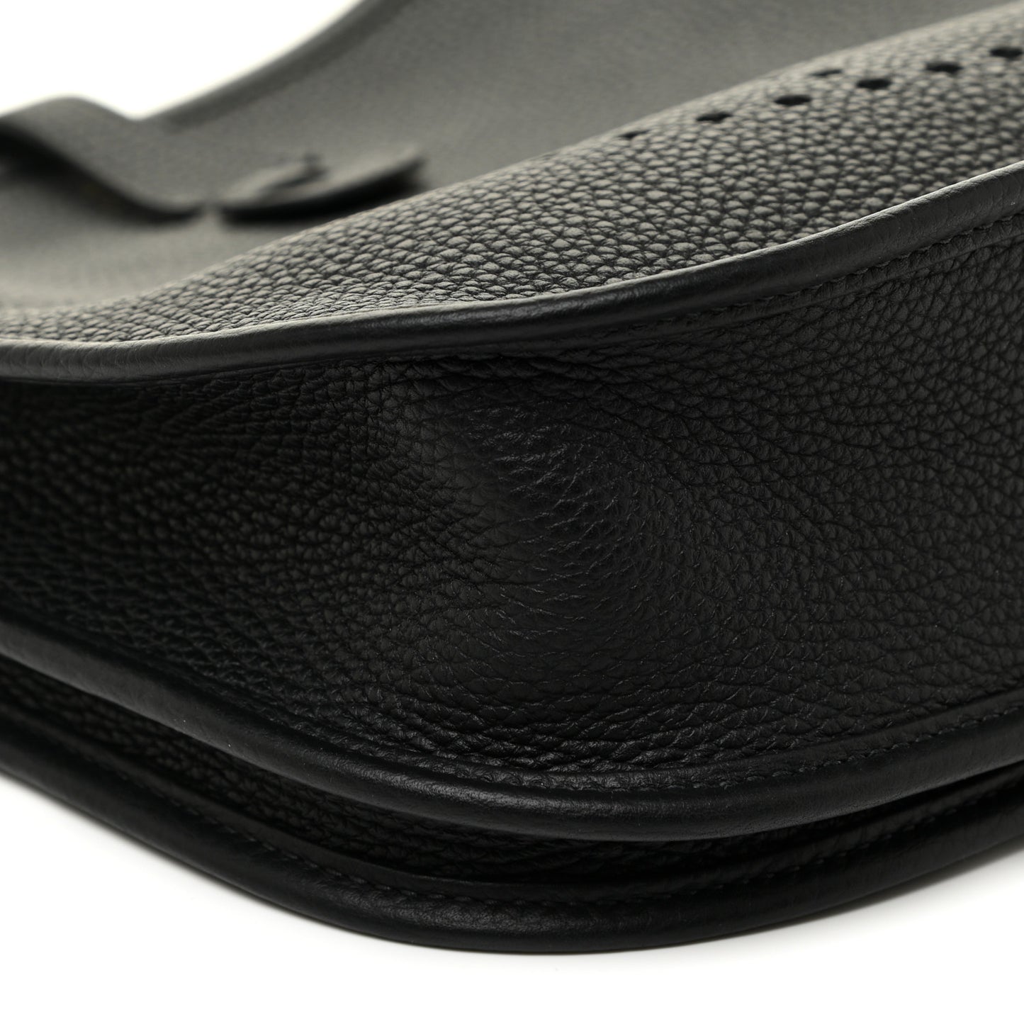 Taurillon Clemence Evelyne III PM Black