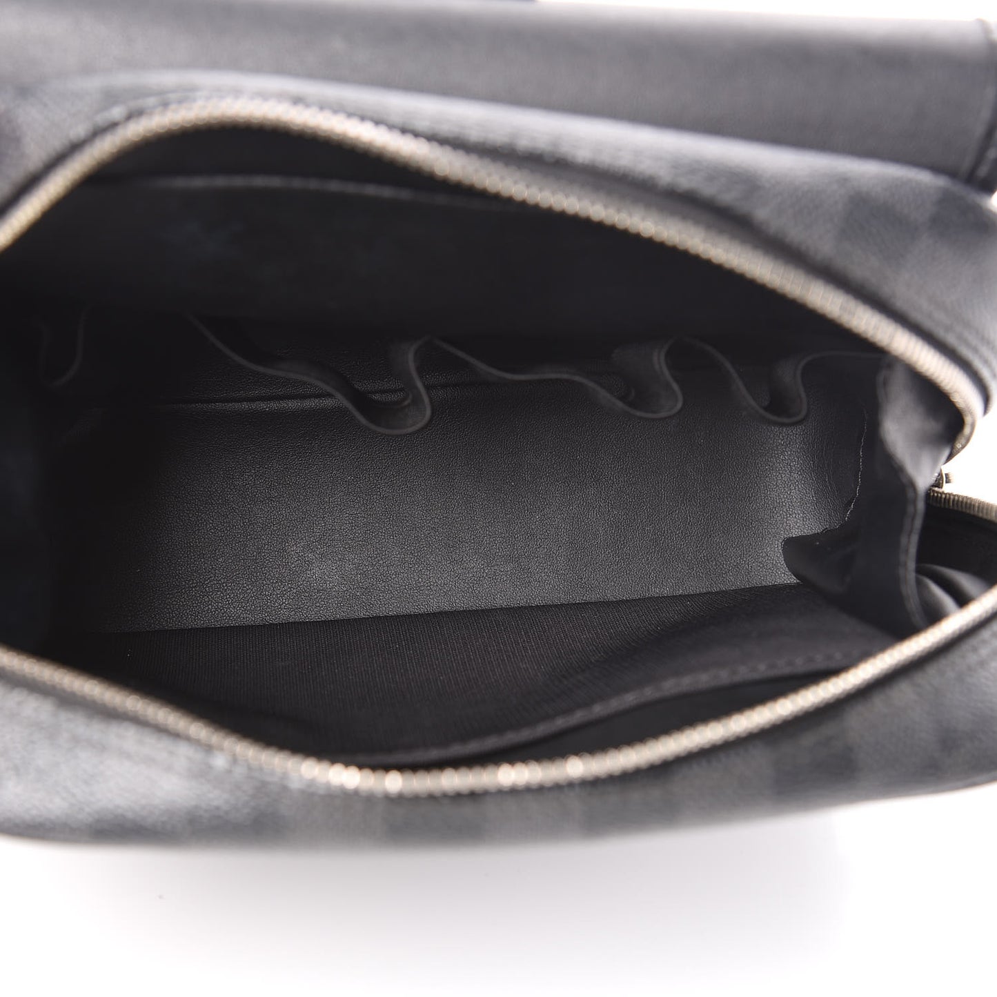 Damier Graphite Hanging Toiletry Kit