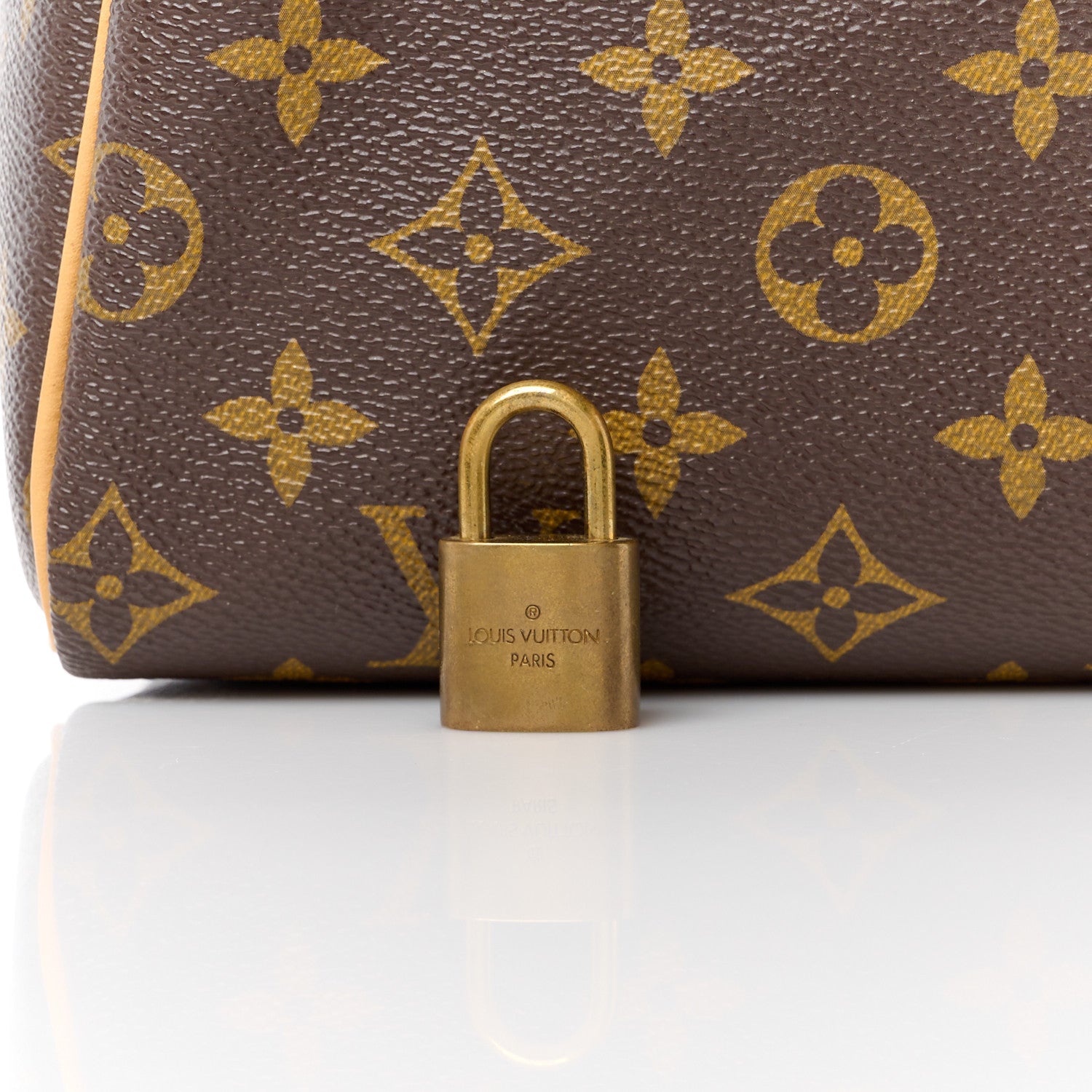 Louis Vuitton LOUIS VUITTON Monogram Speedy 25 11 of 15