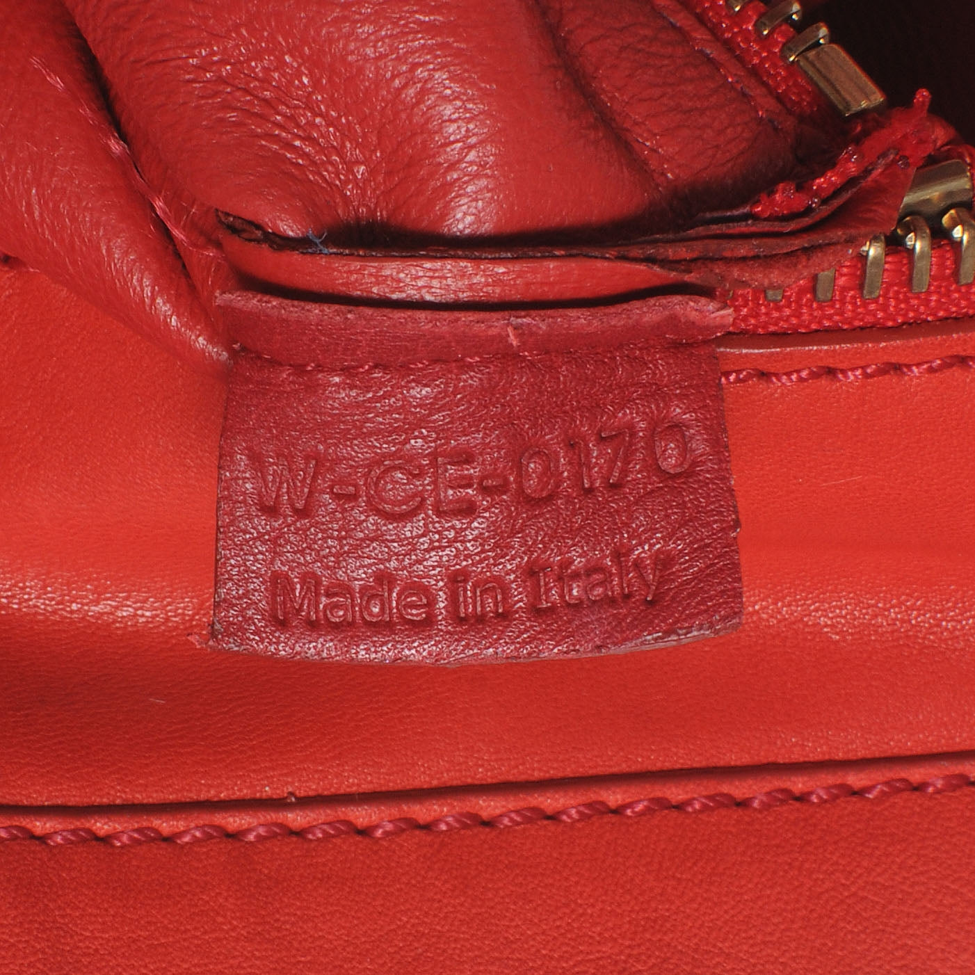Smooth Calfskin Medium Luggage Red