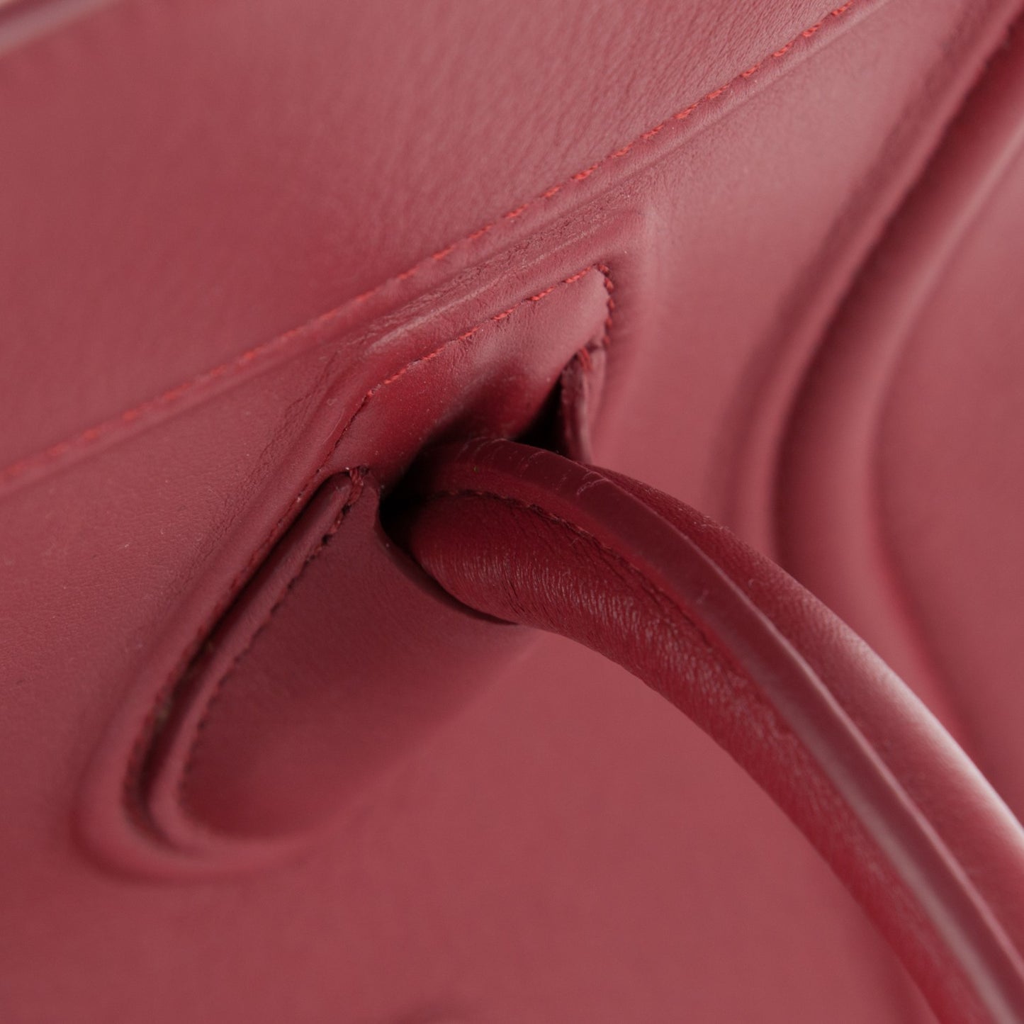 Supple Calfskin Medium Phantom Luggage Red