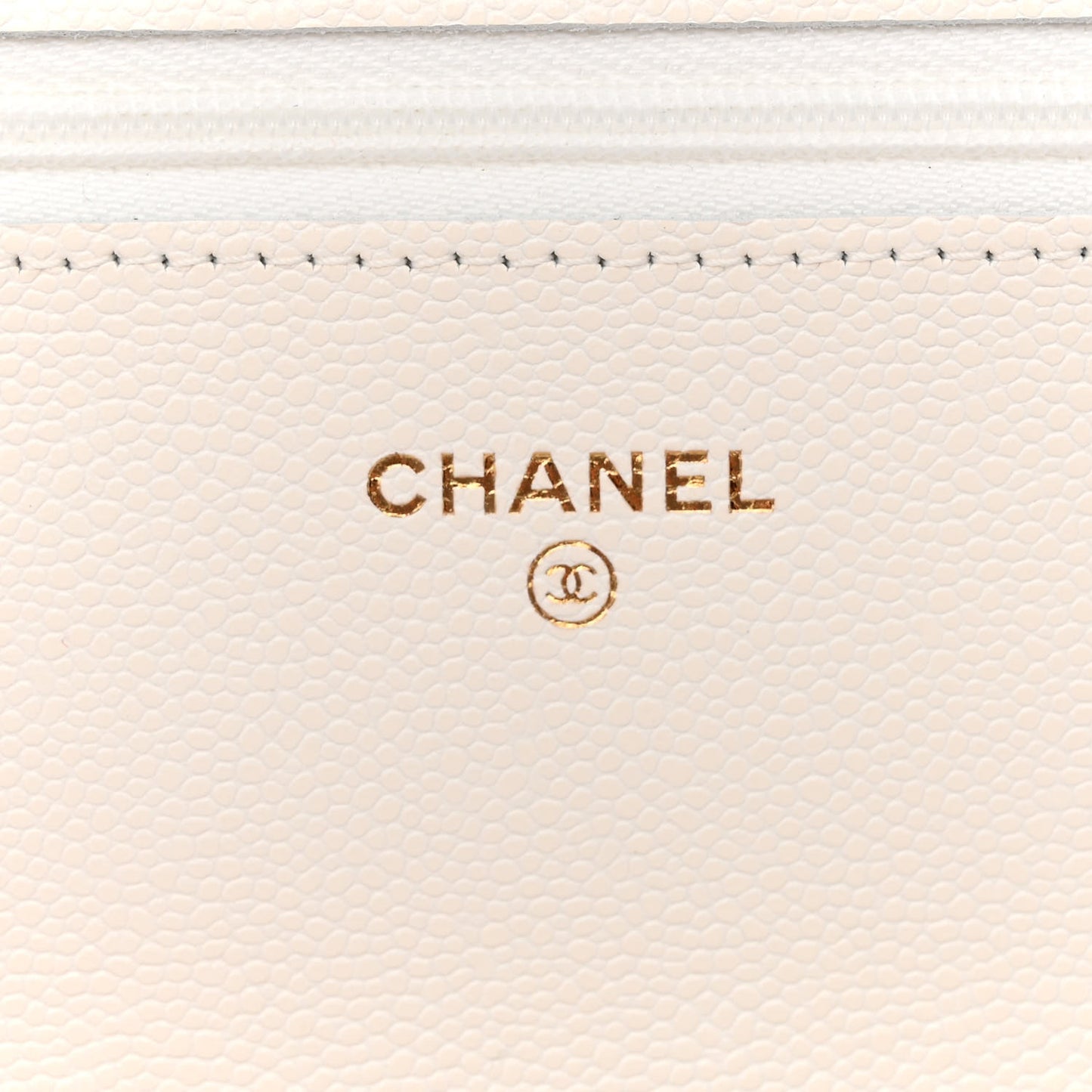 Caviar Quilted Wallet On Chain WOC White