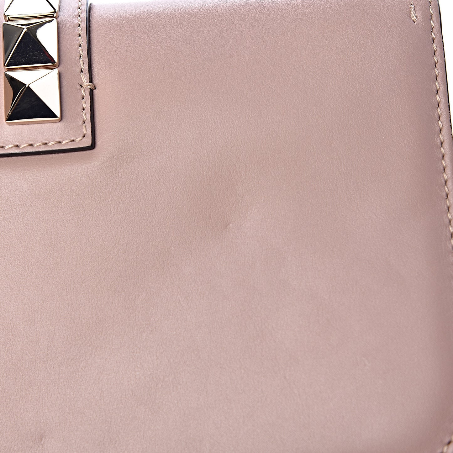 Vitello Medium Glam Lock Rockstud Flap Poudre