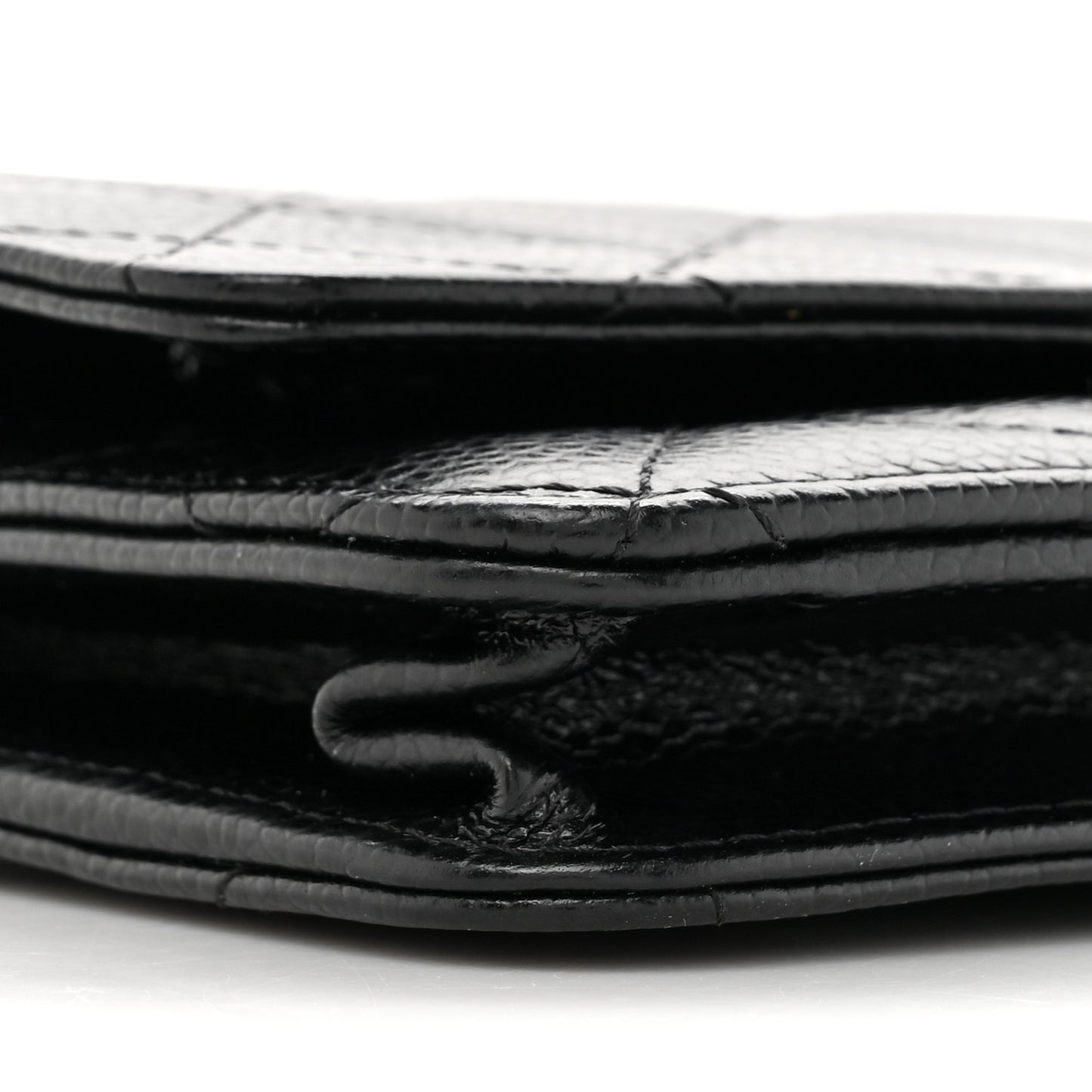Caviar Quilted Wallet on Chain WOC Black