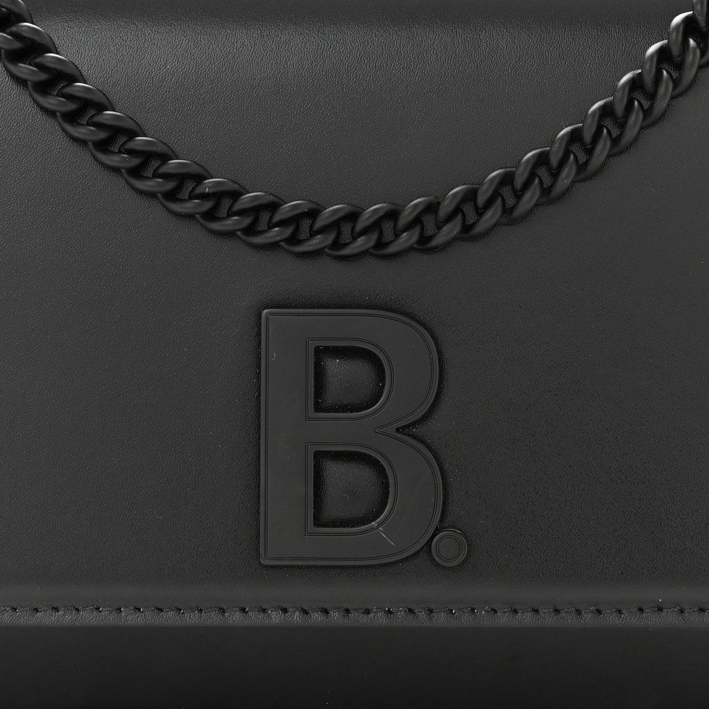Smooth Calfskin B Wallet on Chain Black