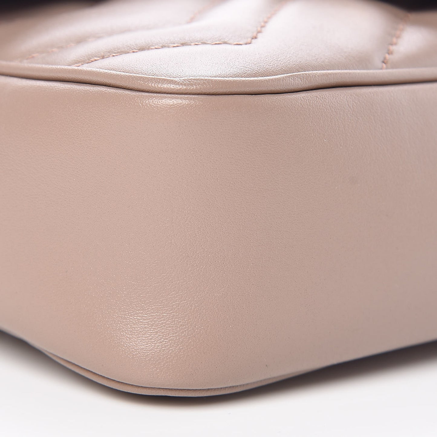 Calfskin Matelasse Super Mini GG Marmont Shoulder Bag Porcelain Rose