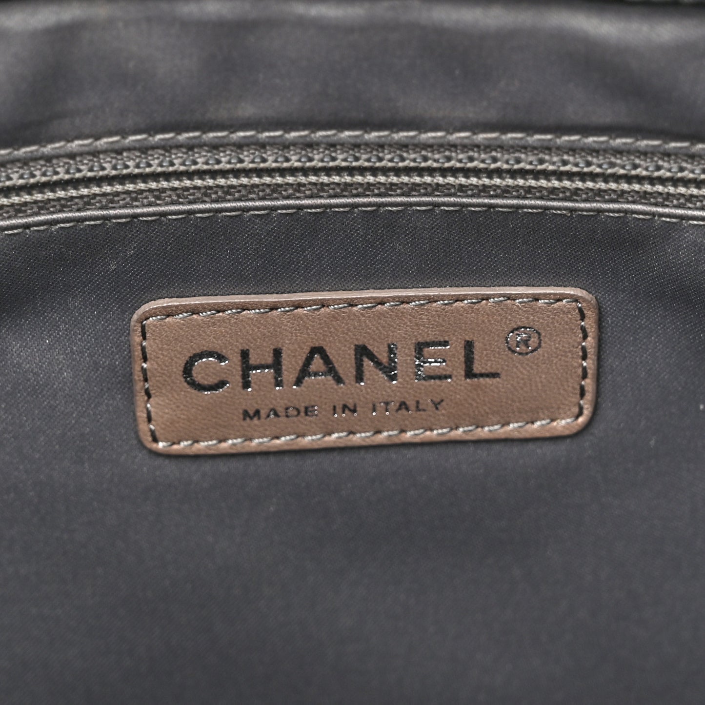 Caviar Quilted XL Grand Shopping Tote GST Black