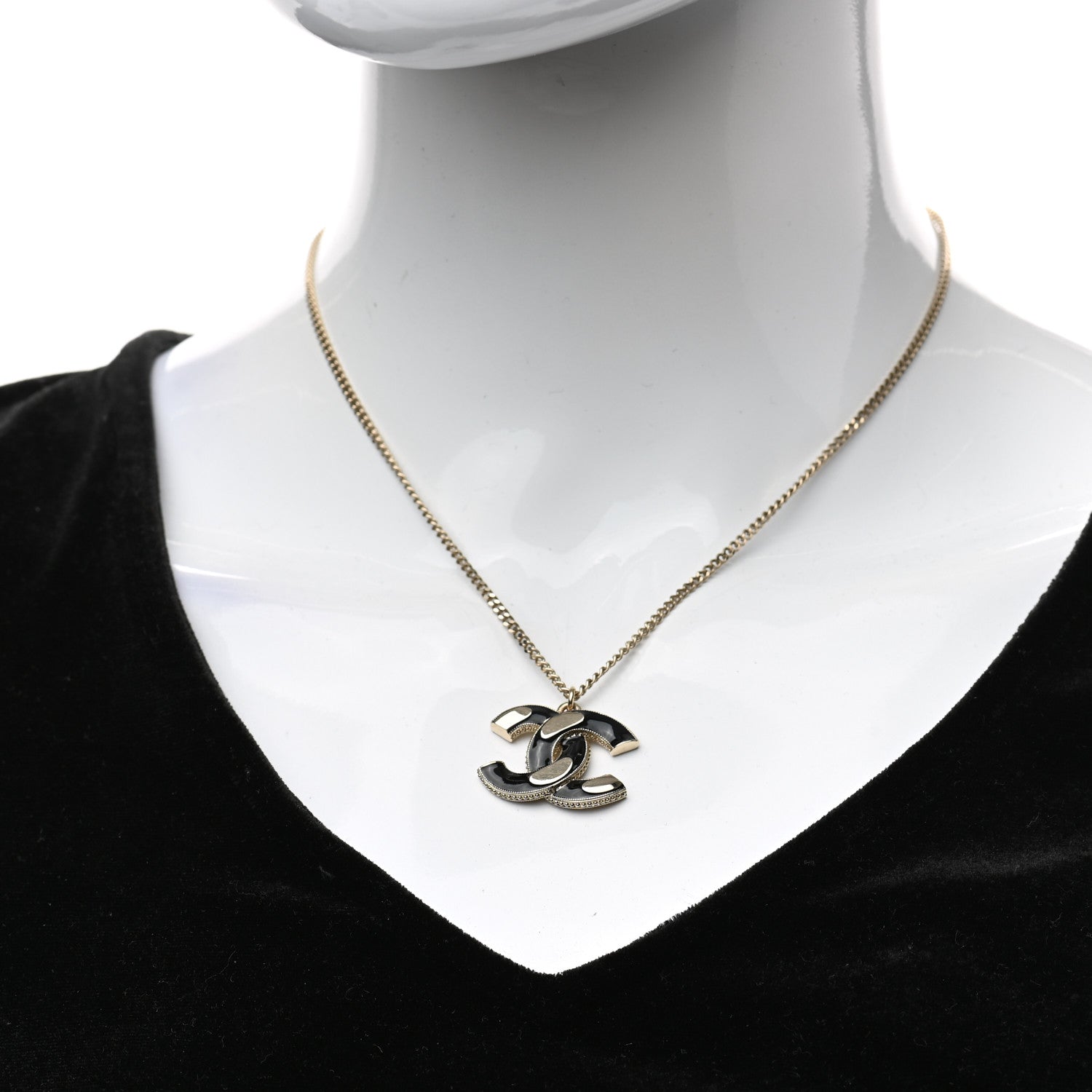 Chanel Enamel CC Pendant Necklace Black Light Gold 4 of 5