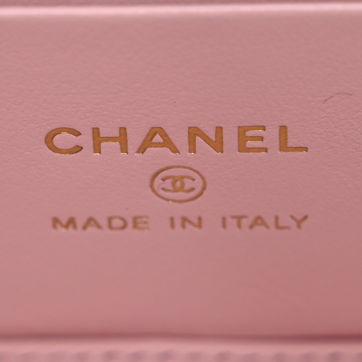 Caviar Quilted Small Vanity Case With Chain Light Pink