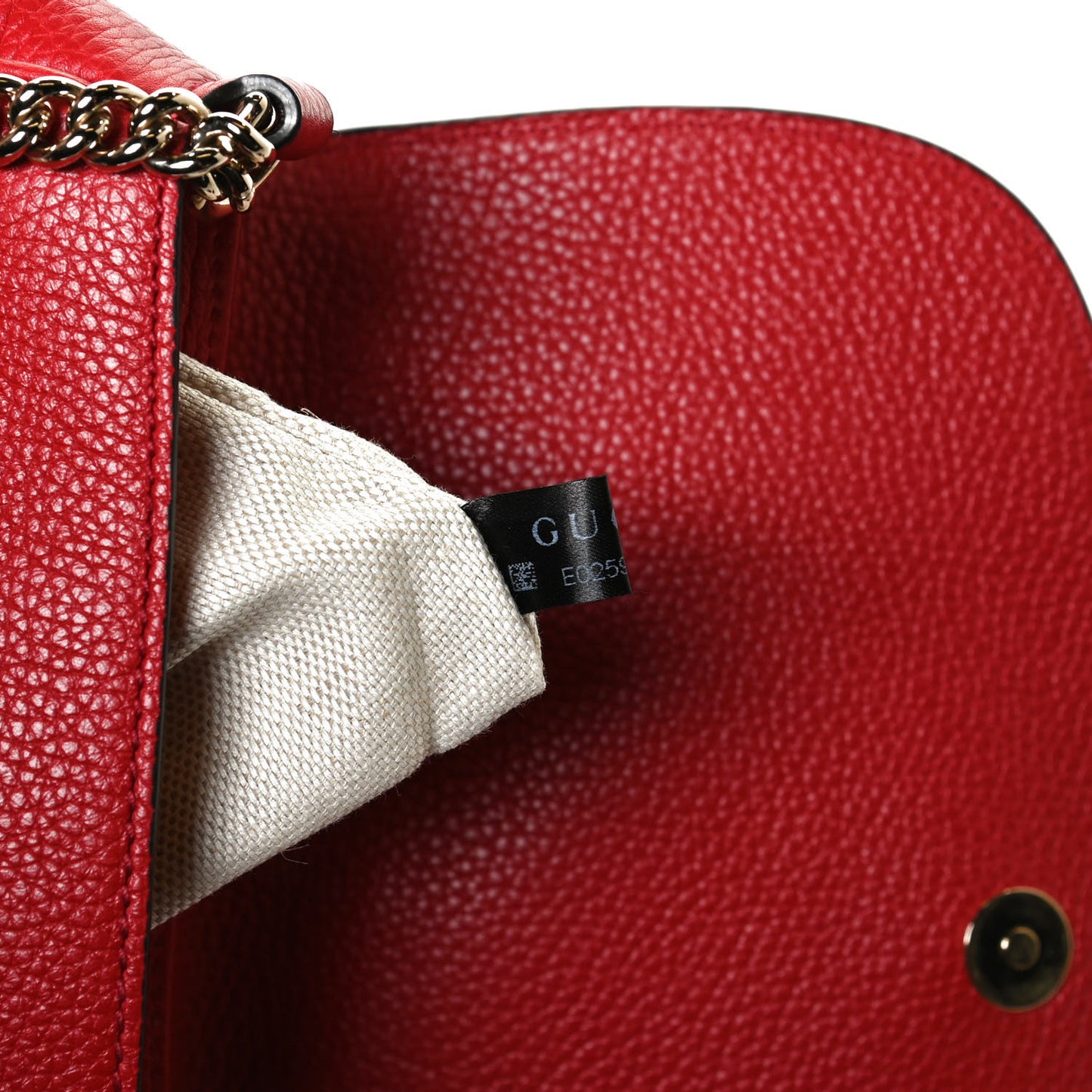 Pebbled Calfskin Medium Soho Flap Crossbody Vibrant Red
