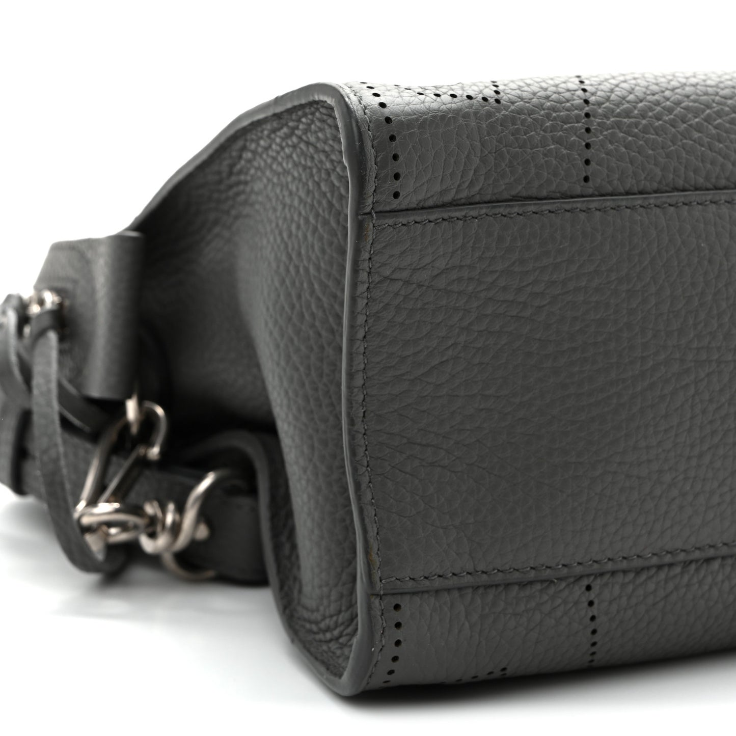 Veau Grana Perforated Blackout Hardware S City Gris Acier