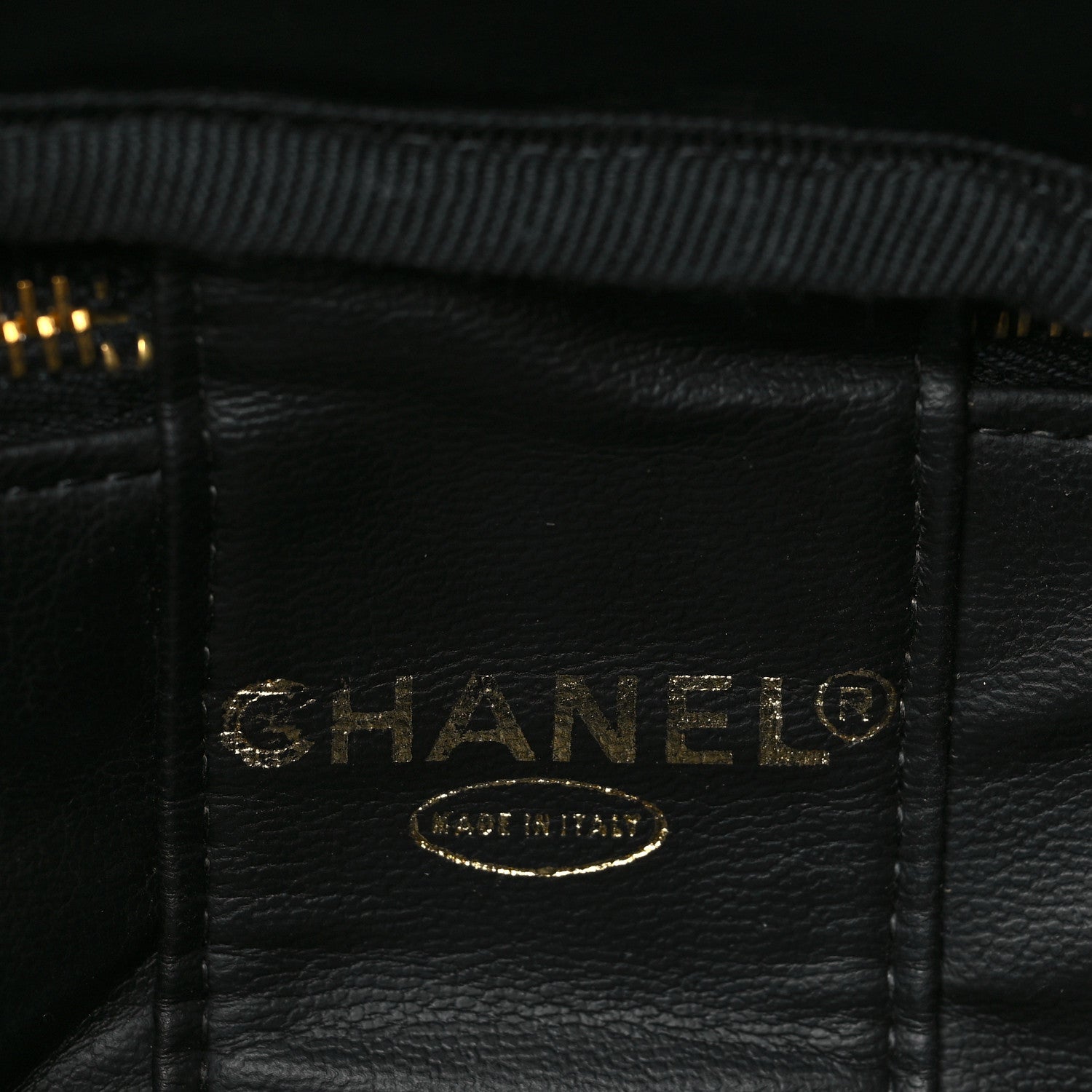 Chanel Patent Vanity Cosmetic Case Black 6 of 10