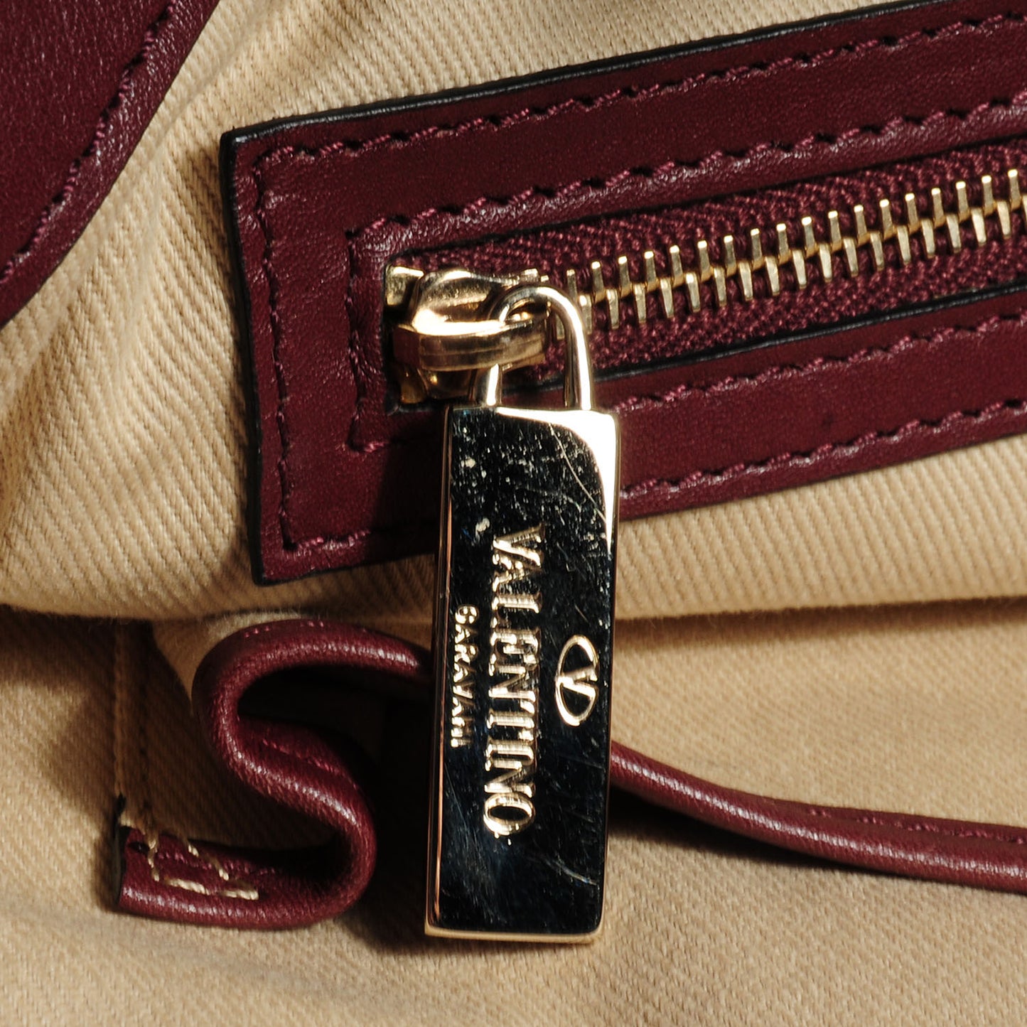 Vitello Rockstud Dome Satchel Red