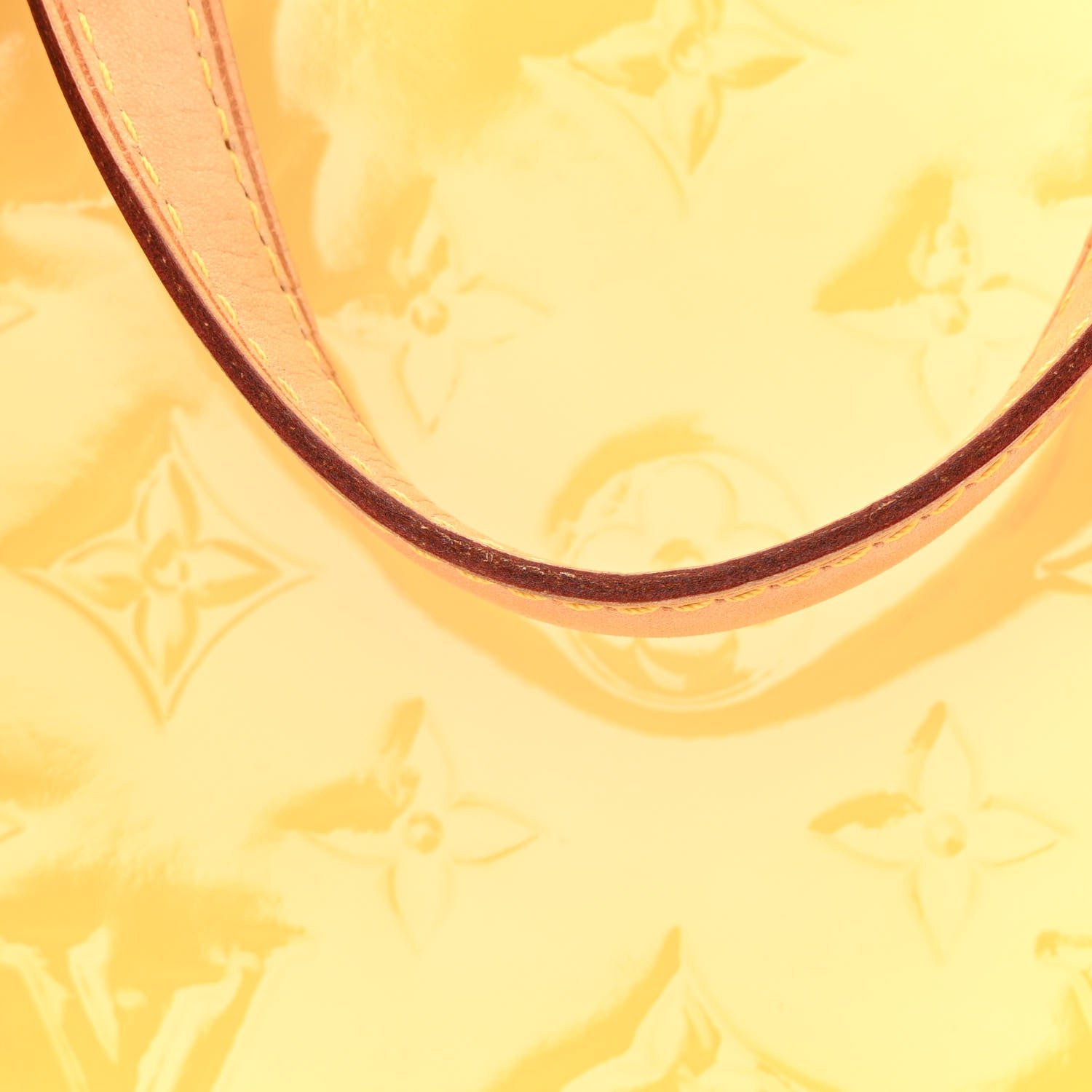 Louis Vuitton Vernis Brea MM Citrine 13 of 19