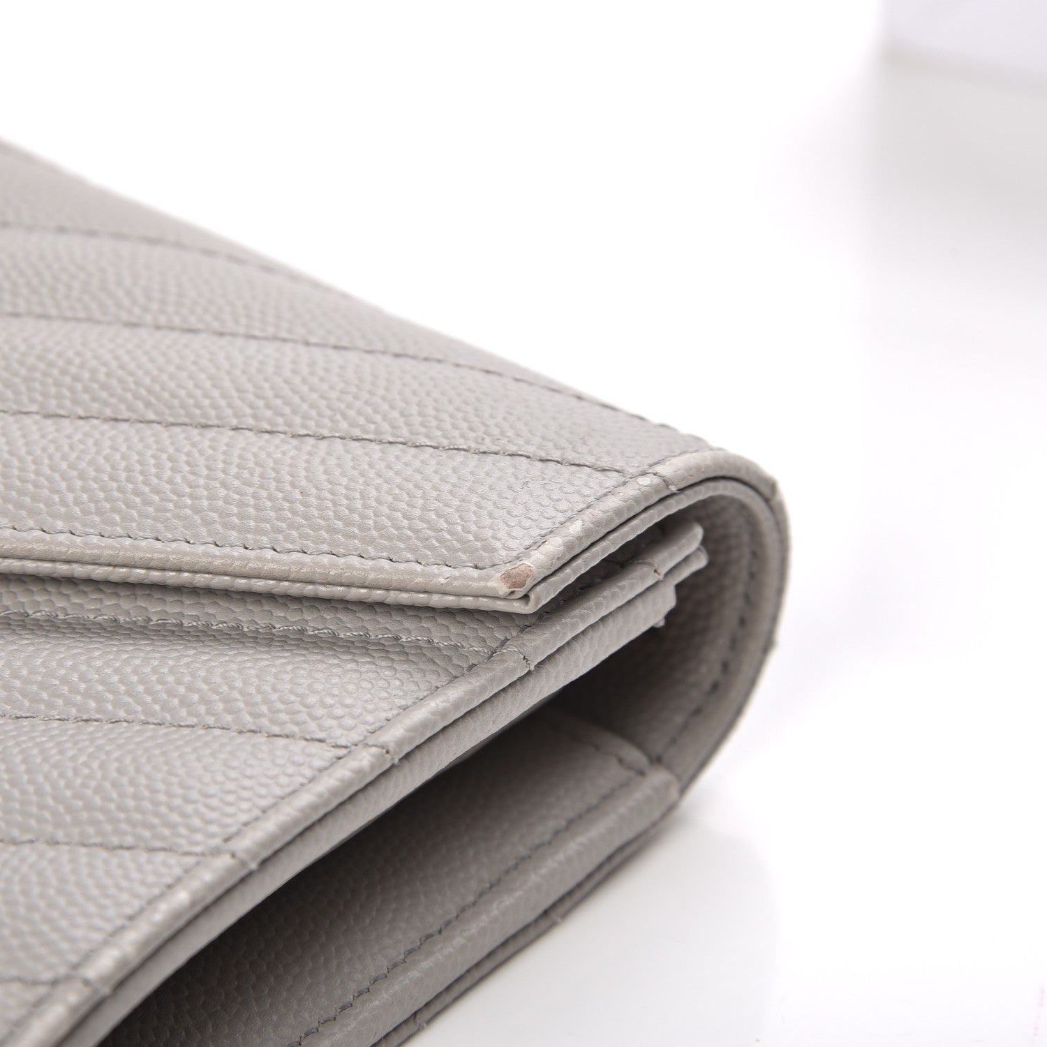 Saint Laurent Grain De Poudre Matelasse Chevron Monogram Flap Wallet Light Grey 9 of 13