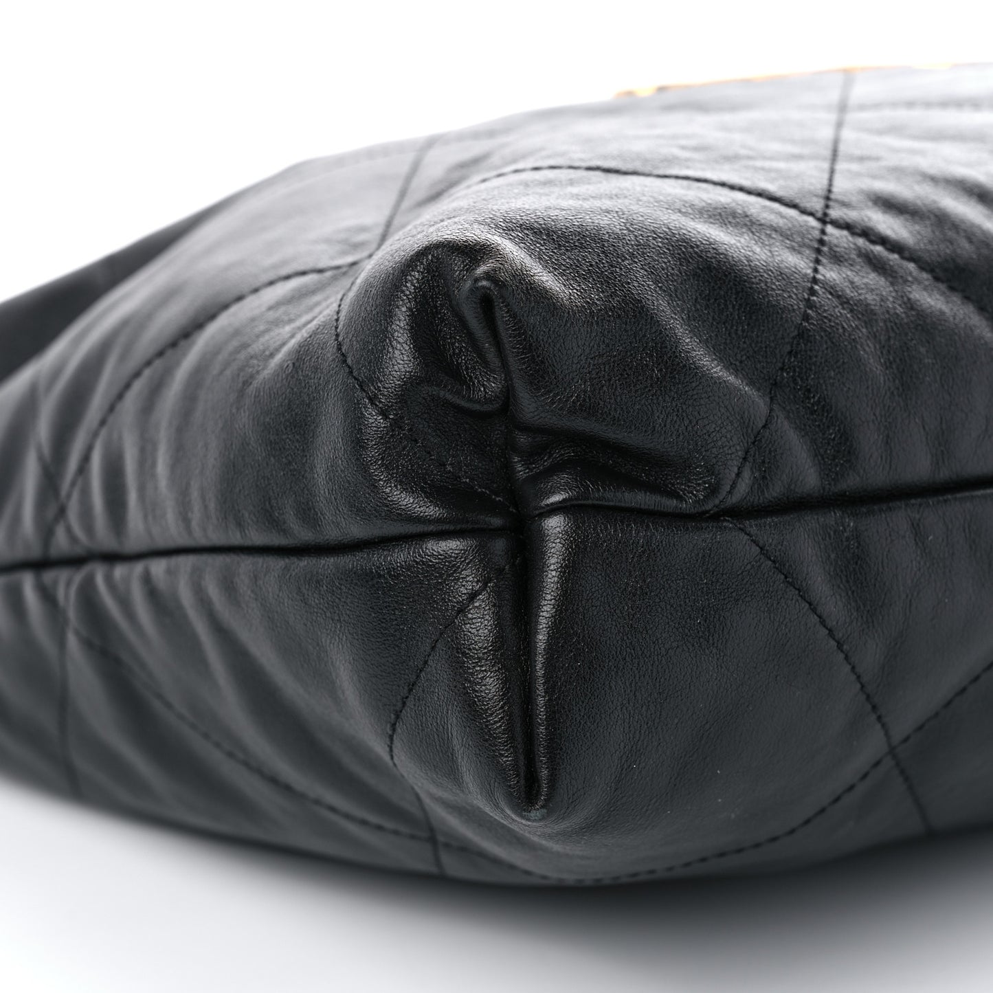 Shiny Calfskin Quilted Chanel 22 Black