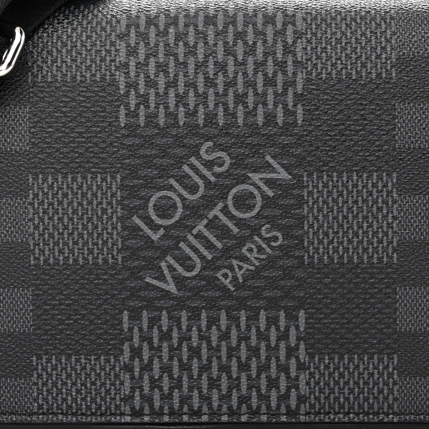 Louis Vuitton Damier Graphite 3D Studio Messenger 7 of 10