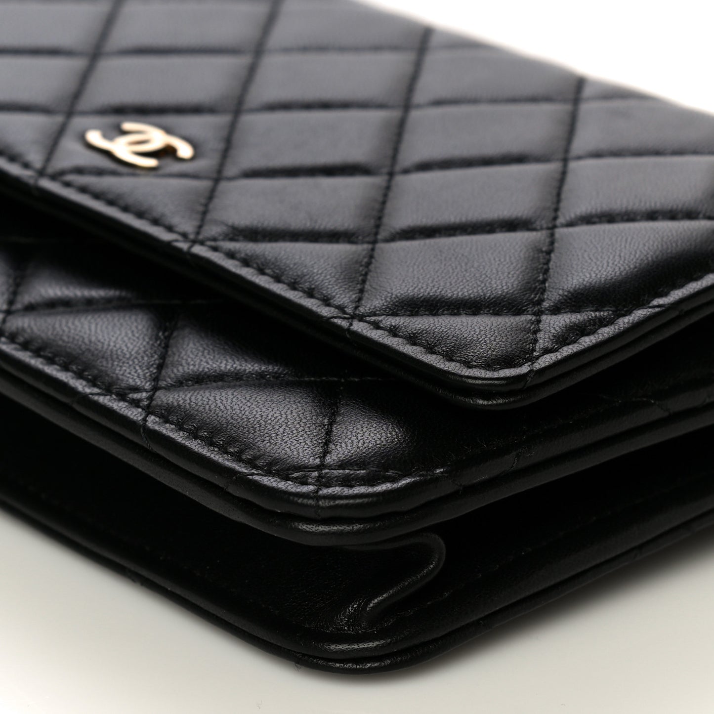 Lambskin Quilted Wallet On Chain WOC Black