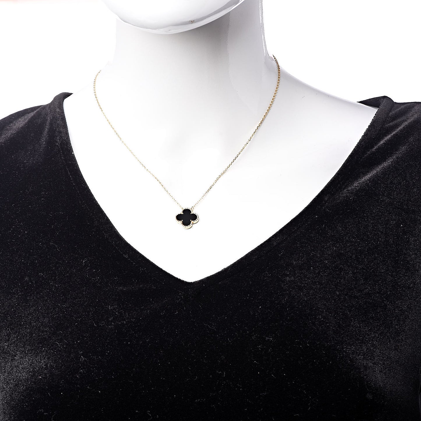 18K Yellow Gold Black Onyx Vintage Alhambra Pendant Necklace